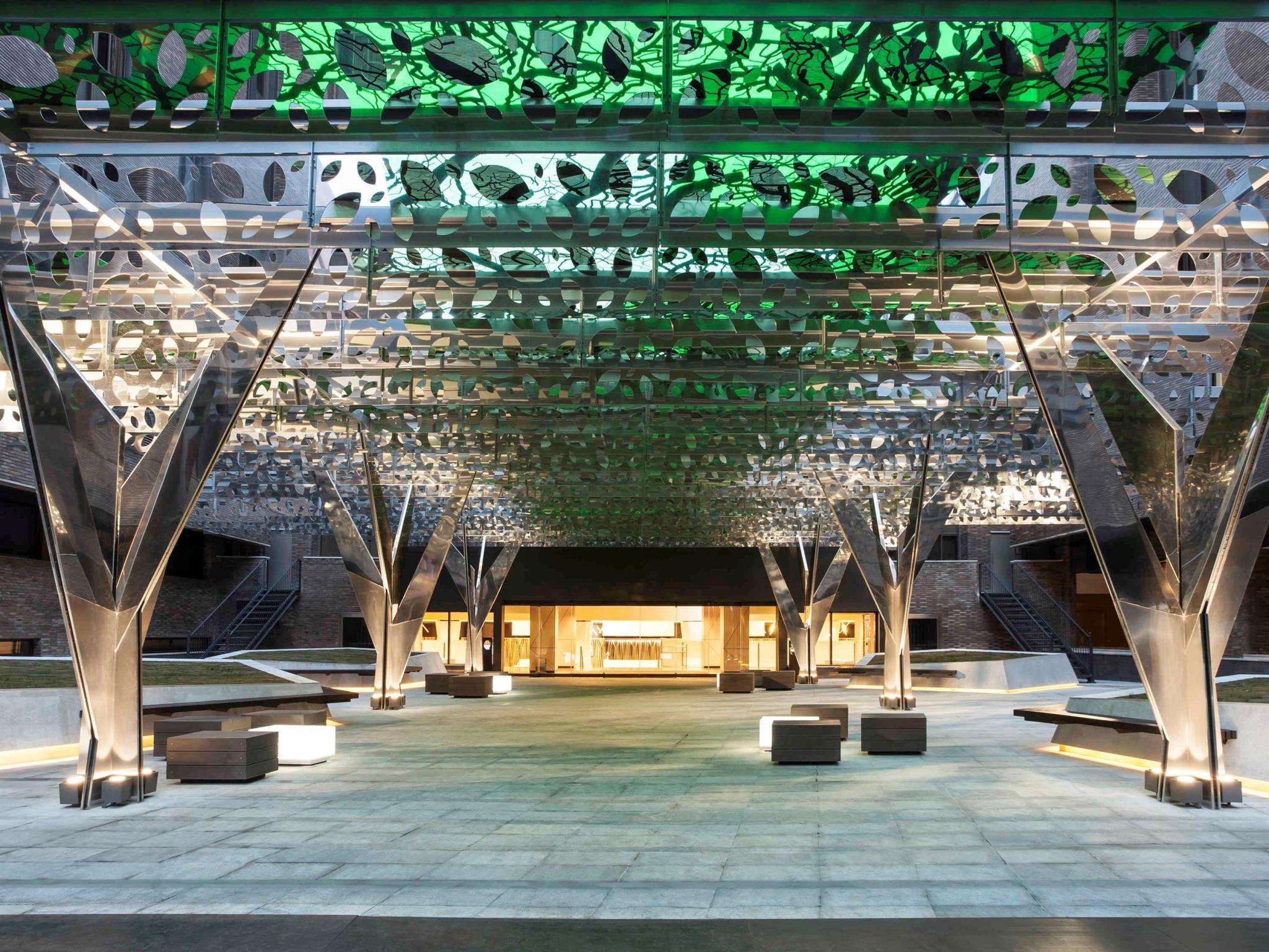 Novotel Center Hotel