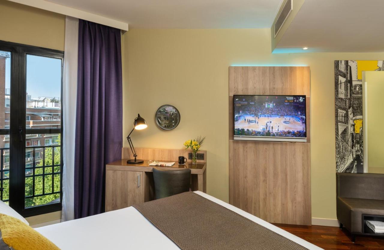 Leonardo Center 3*