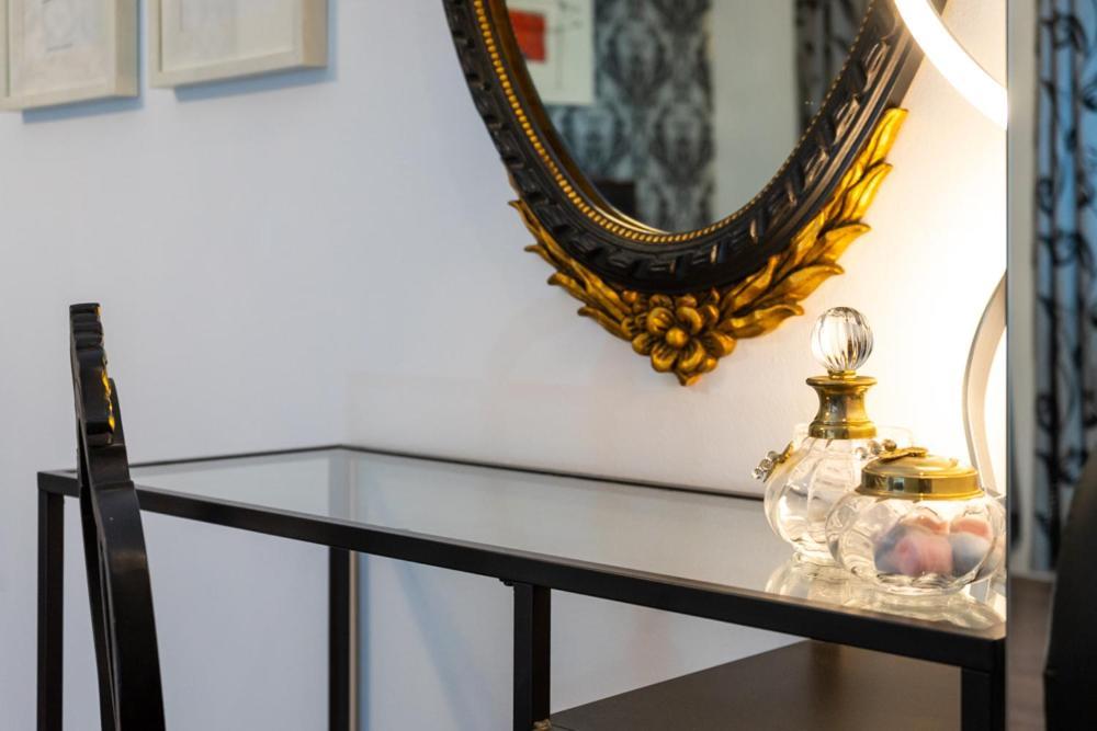 Modern And Neoclassical Flat Apartamento Madrid