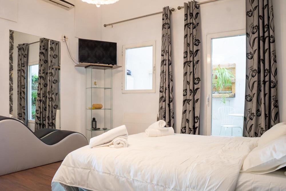 Modern And Neoclassical Flat Apartamento *