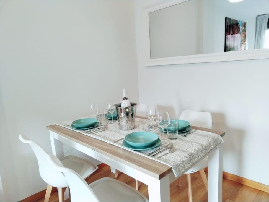 Amplio, Luminoso Y Confortable. Apartamento *