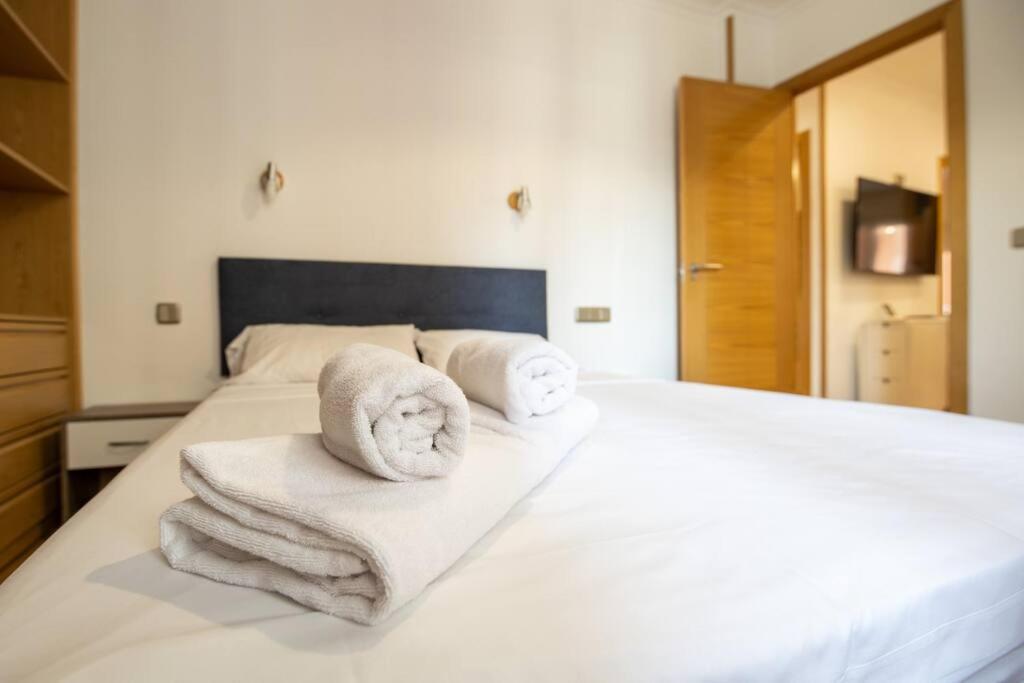 Apartamento Amplio Apartamento Situado A 10 Minutos Del Retiro *