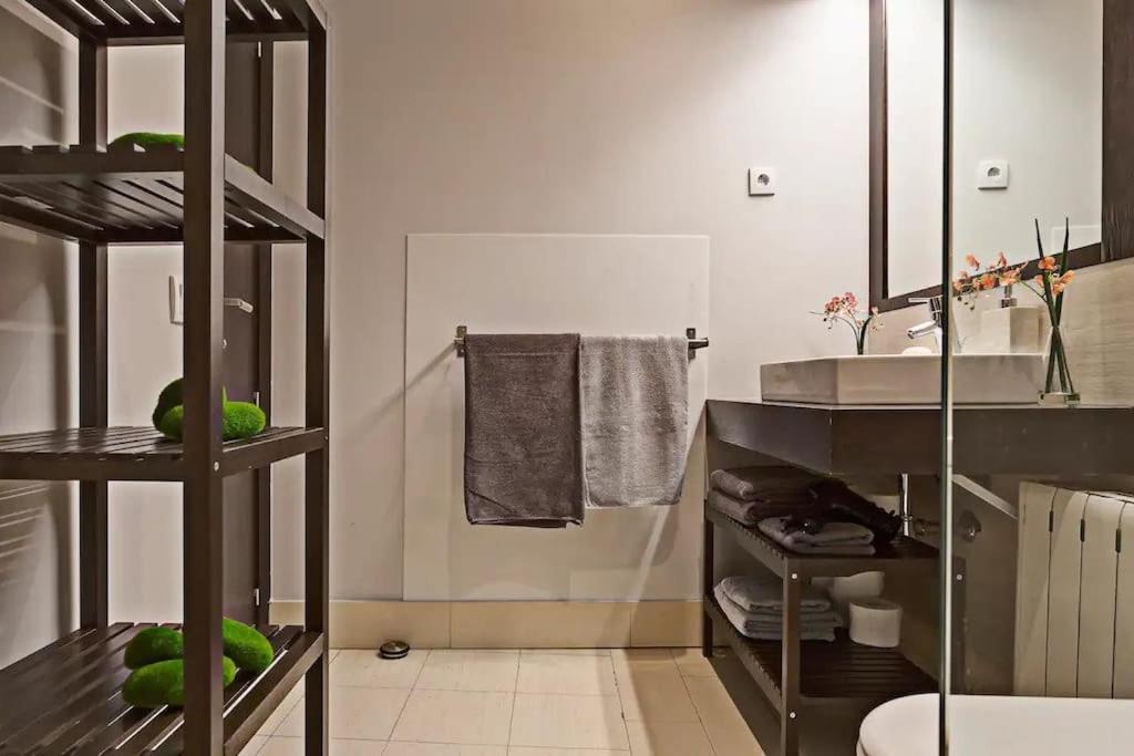 Spacious Luxury 1br In Centro! S.an Apartamento Madrid