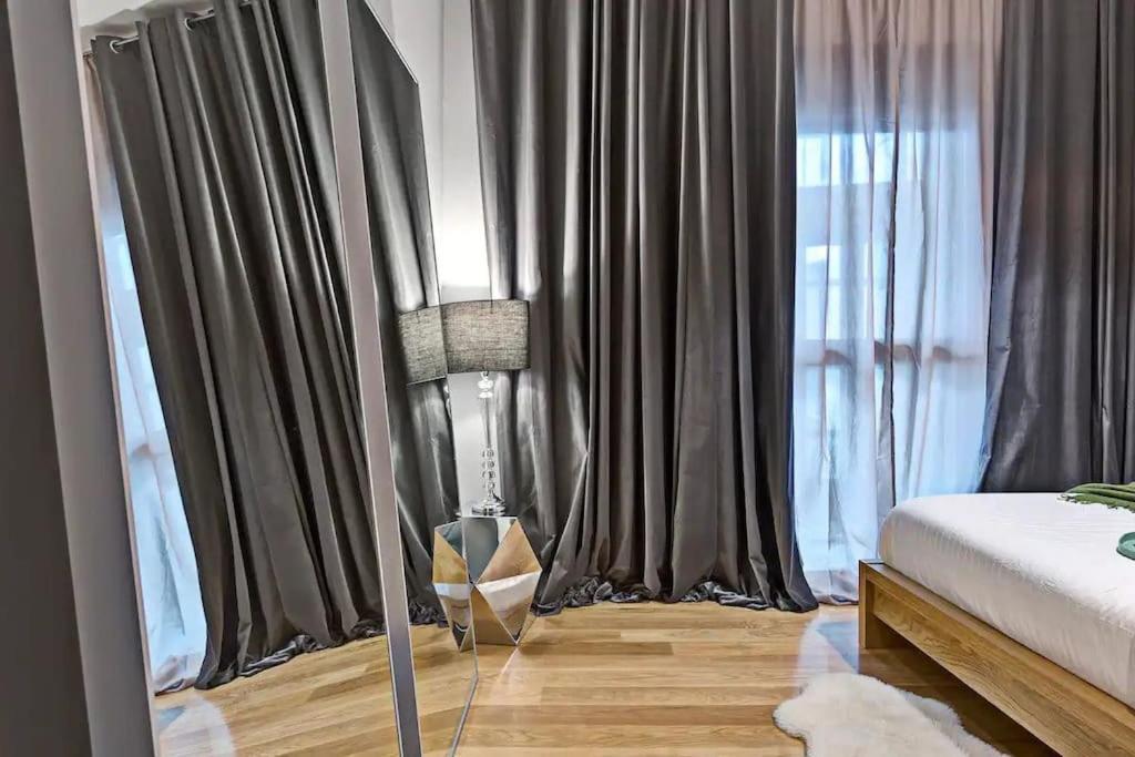 Spacious Luxury 1br In Centro! S.an * Madrid