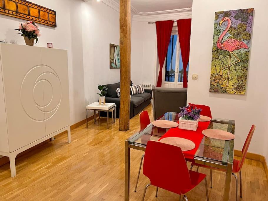 Apartamento Alojamiento Entero Centro: Piso . Chueca *