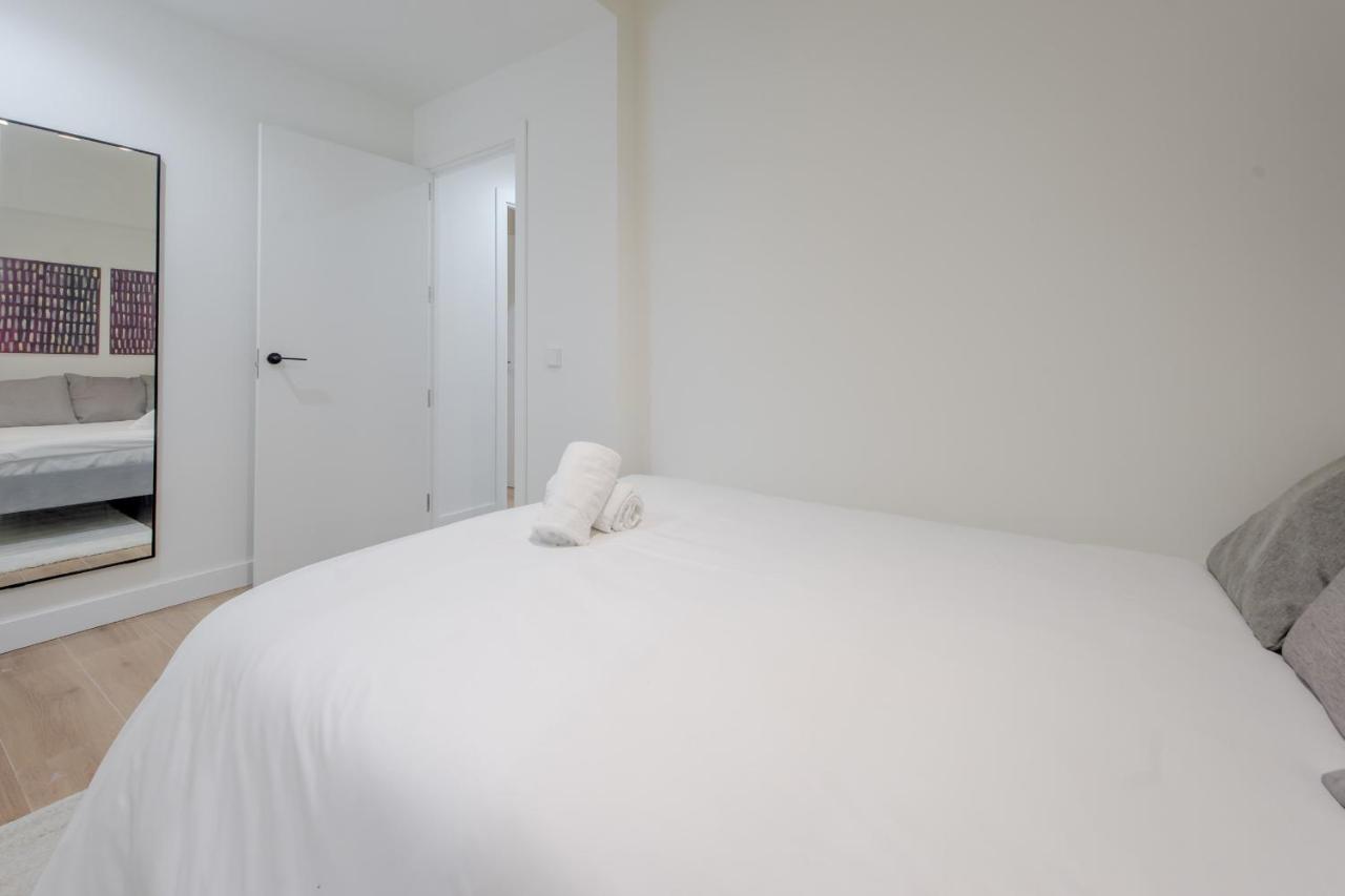 Modern Apt & Cool Interior Design En El Retiro Apartamento