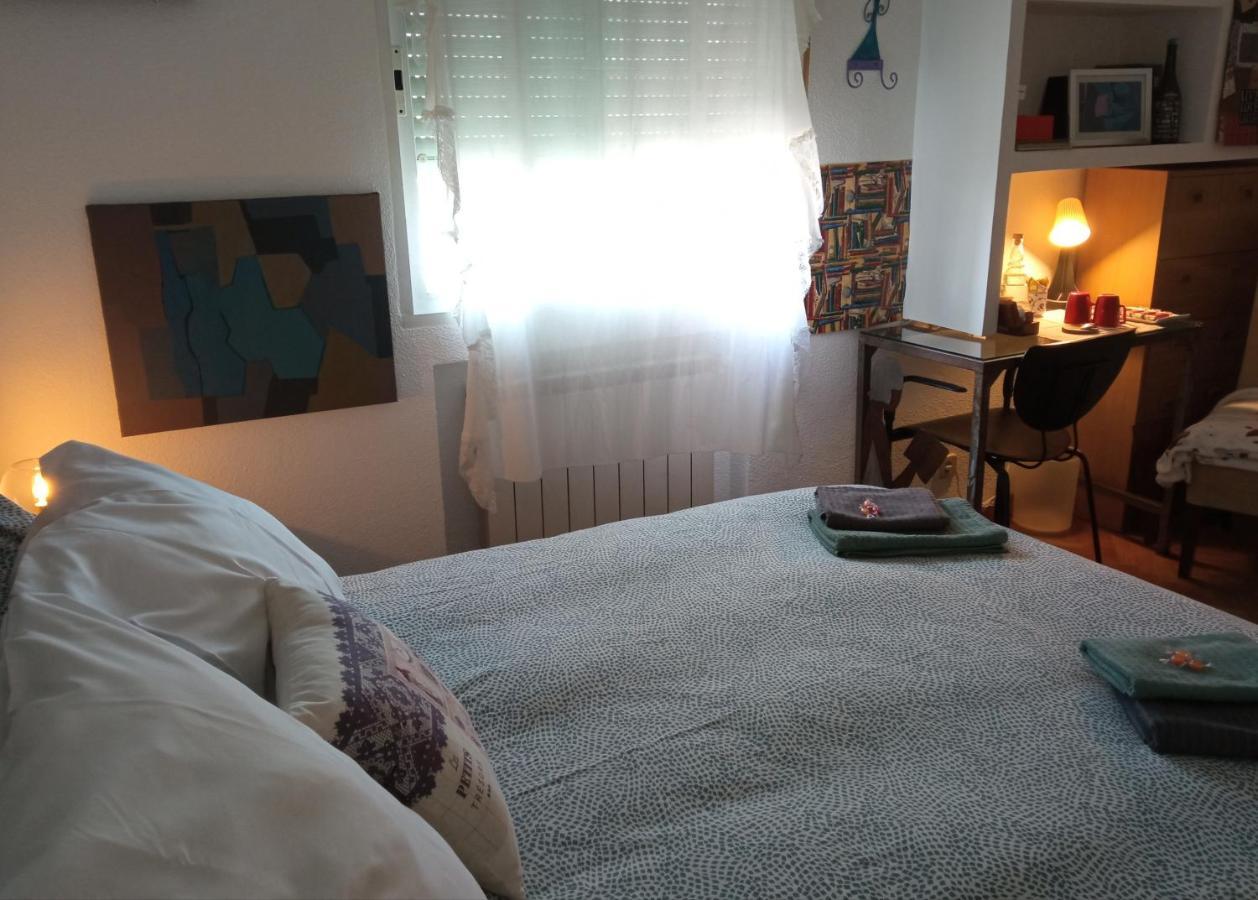 Cálido Y Bien Comunicado Habitación en casa particular Madrid