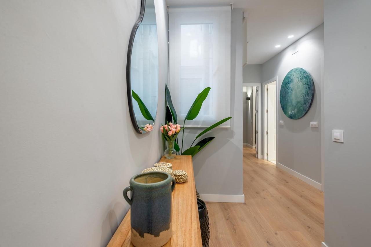 2 Bedrooms 2 Bathrooms Furnished - Las Letras - Modern - Mintystay Apartamento Madrid