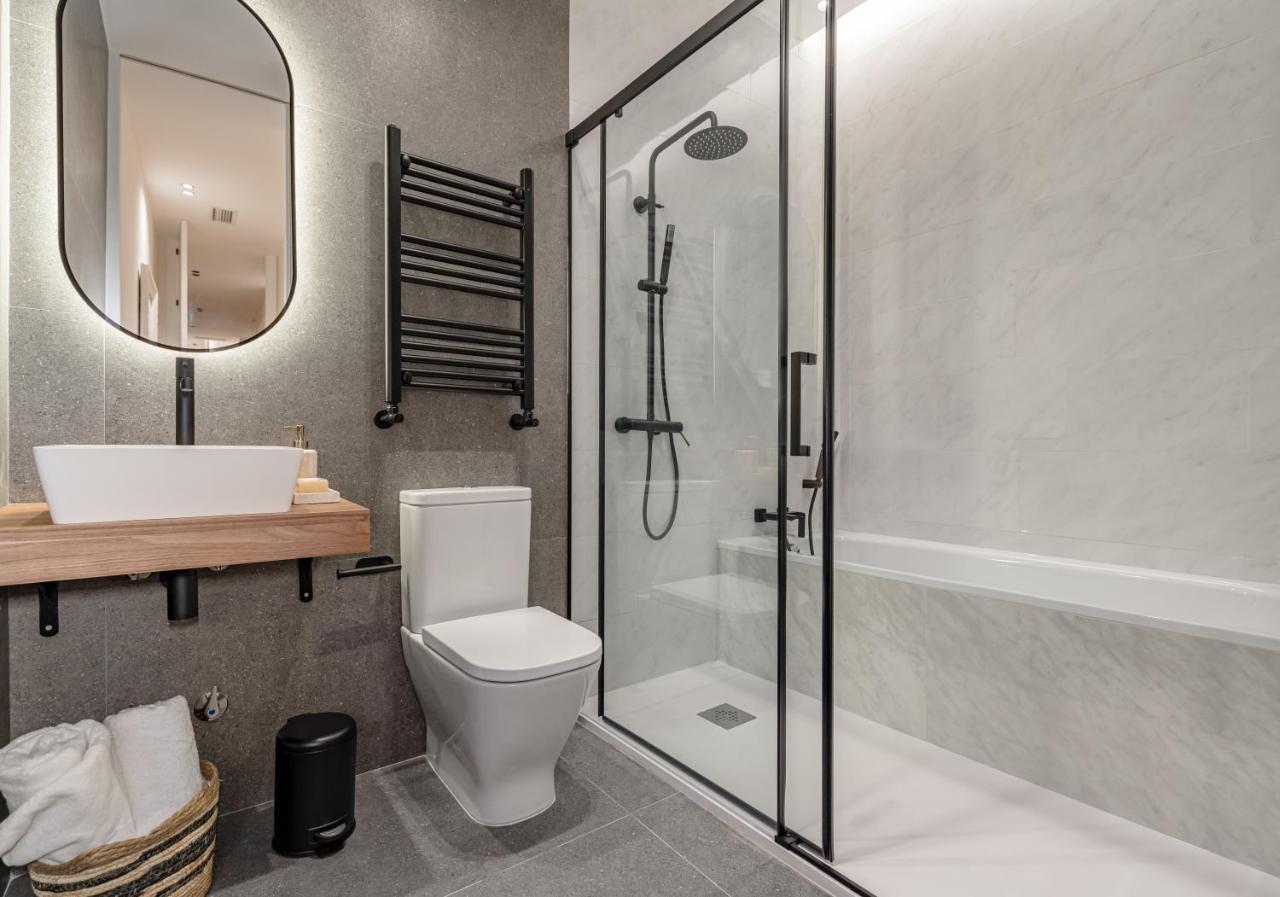 Chamberi V Calle Hartzenbusch 2br 2bh Apartment Madrid
