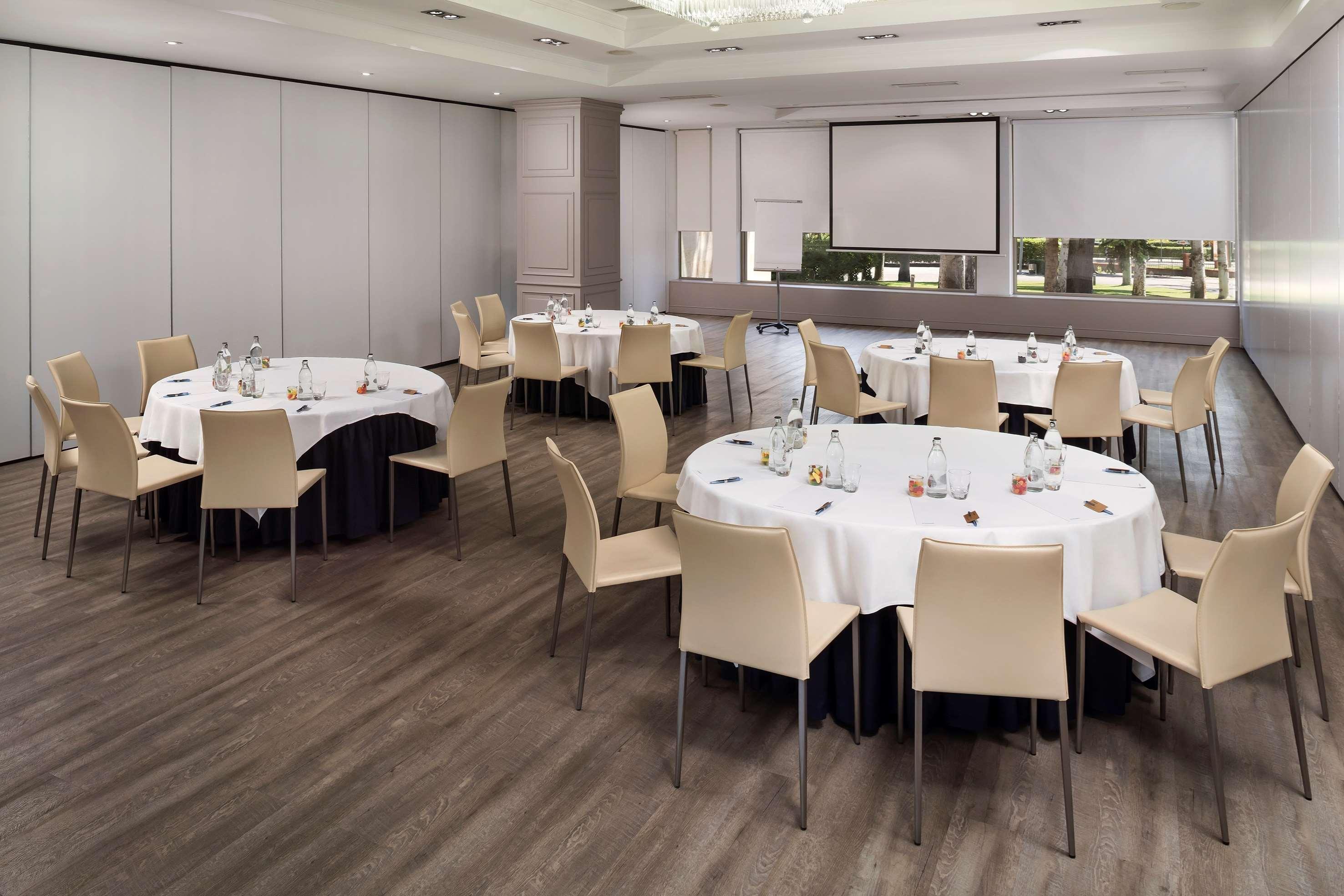 Hotel Melia Barajas 4*