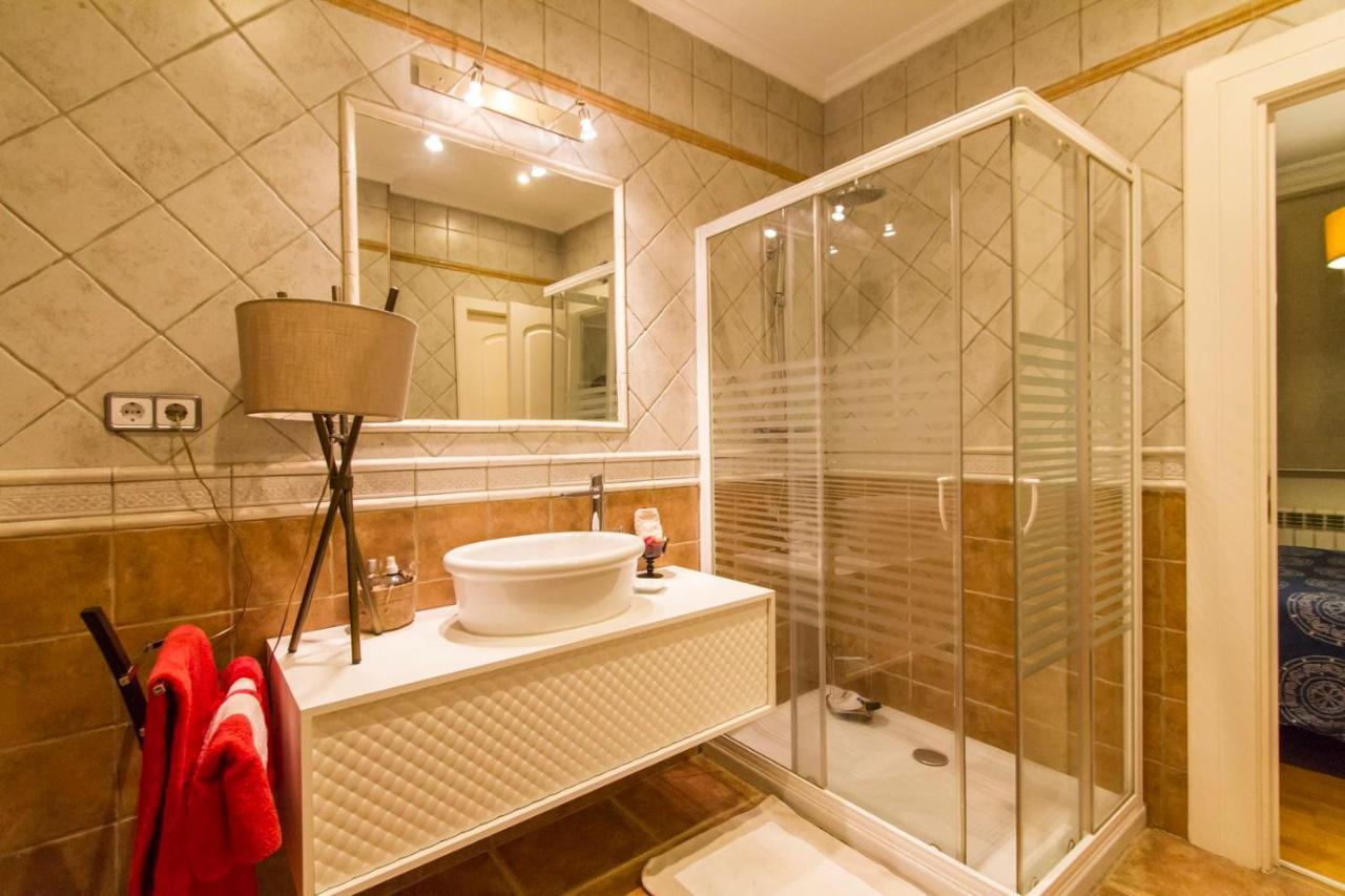 Centrico Y Moderno. Chamberi. 4 Personas, 2 Banos Apartamento