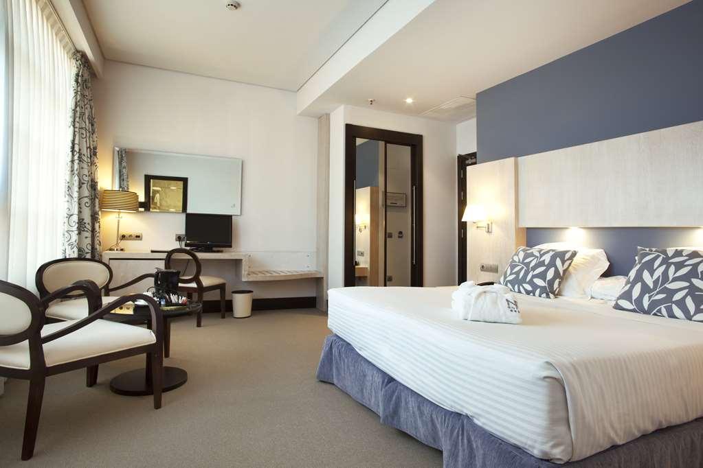 Nuevo Boston Hotel 4*