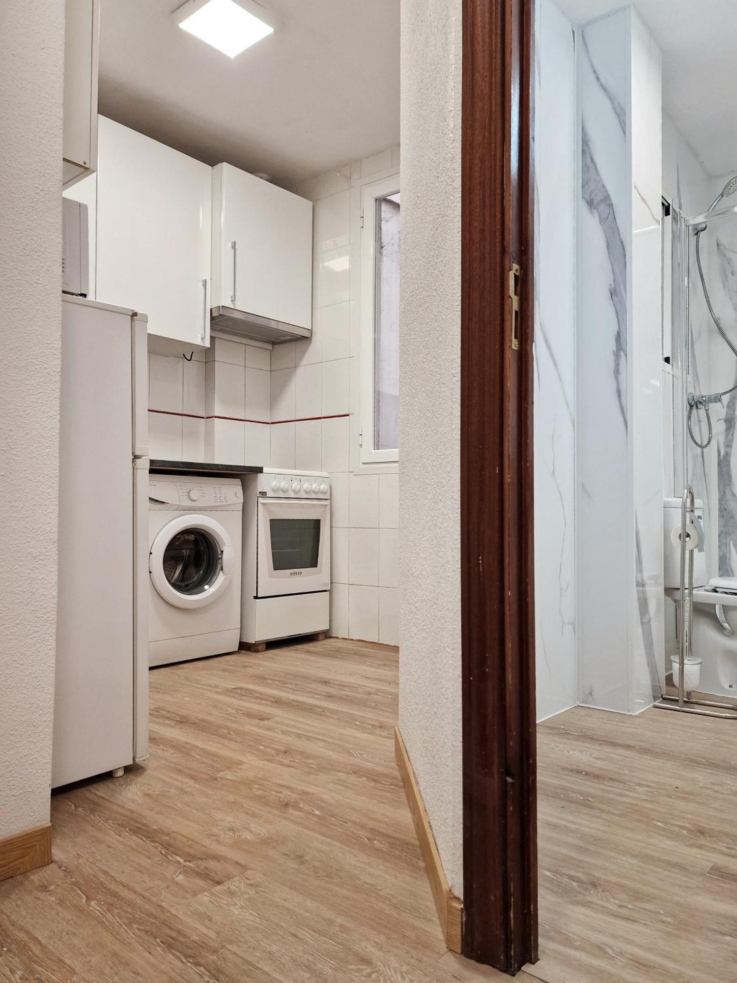 Apartamento Mayor Calle, Alojate En El Centro Historico De Madrid, Junto A Plaza Mayor Y Mercado De San Miguel, Edificio Historico 3er Piso Sin Ascensor *