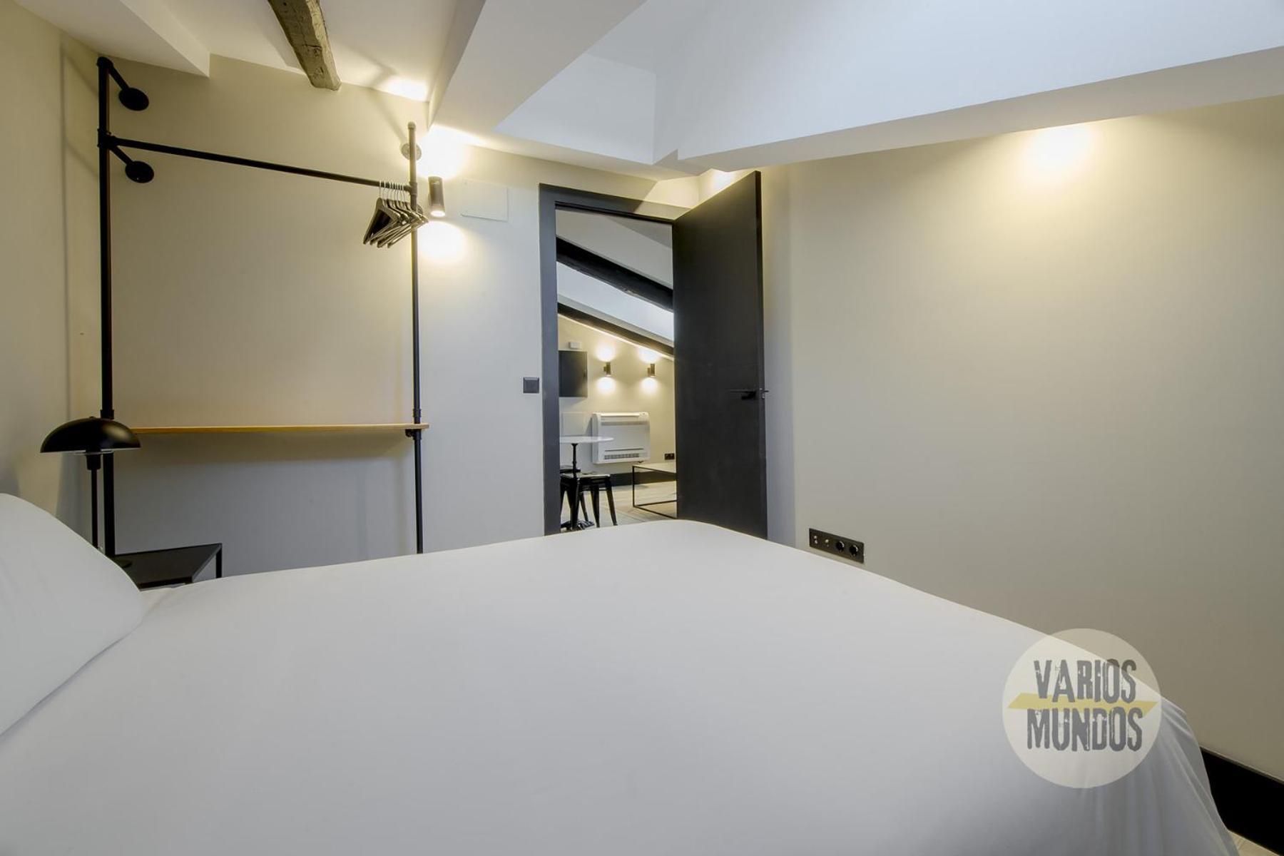 Familiar 5pax En Calle Santa Ana-centro E2 * Madrid