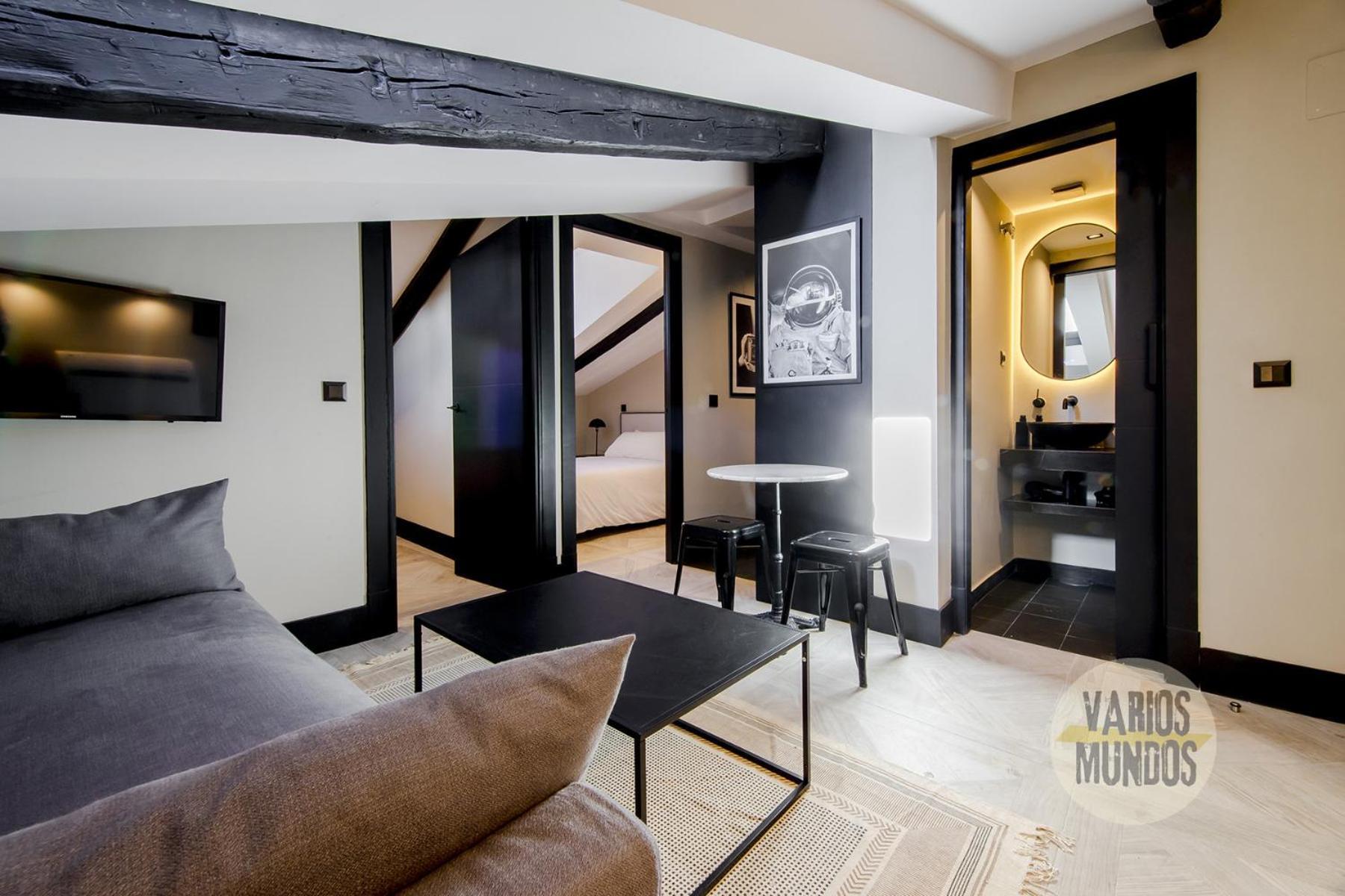 Familiar 5pax En Calle Santa Ana-centro E2