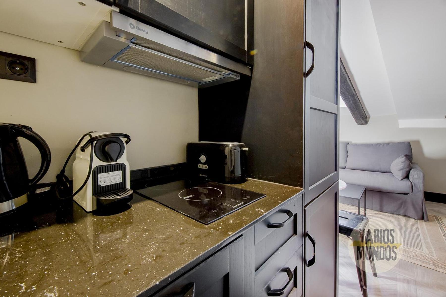 Apartamento Familiar 5pax En Calle Santa Ana-centro E2 *