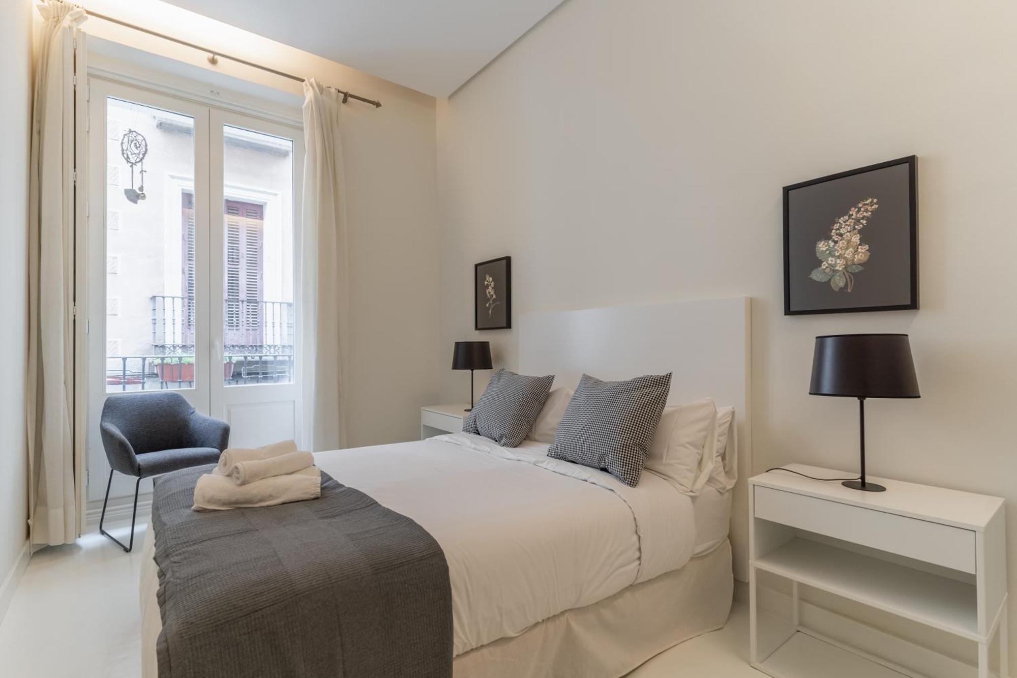Spacious Modern-3bedrooms 2bathrooms-plaza Mayor * Madrid