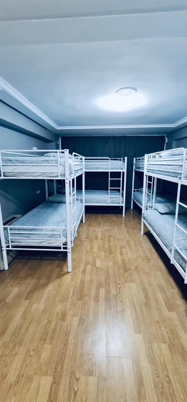 165 Hostal *
