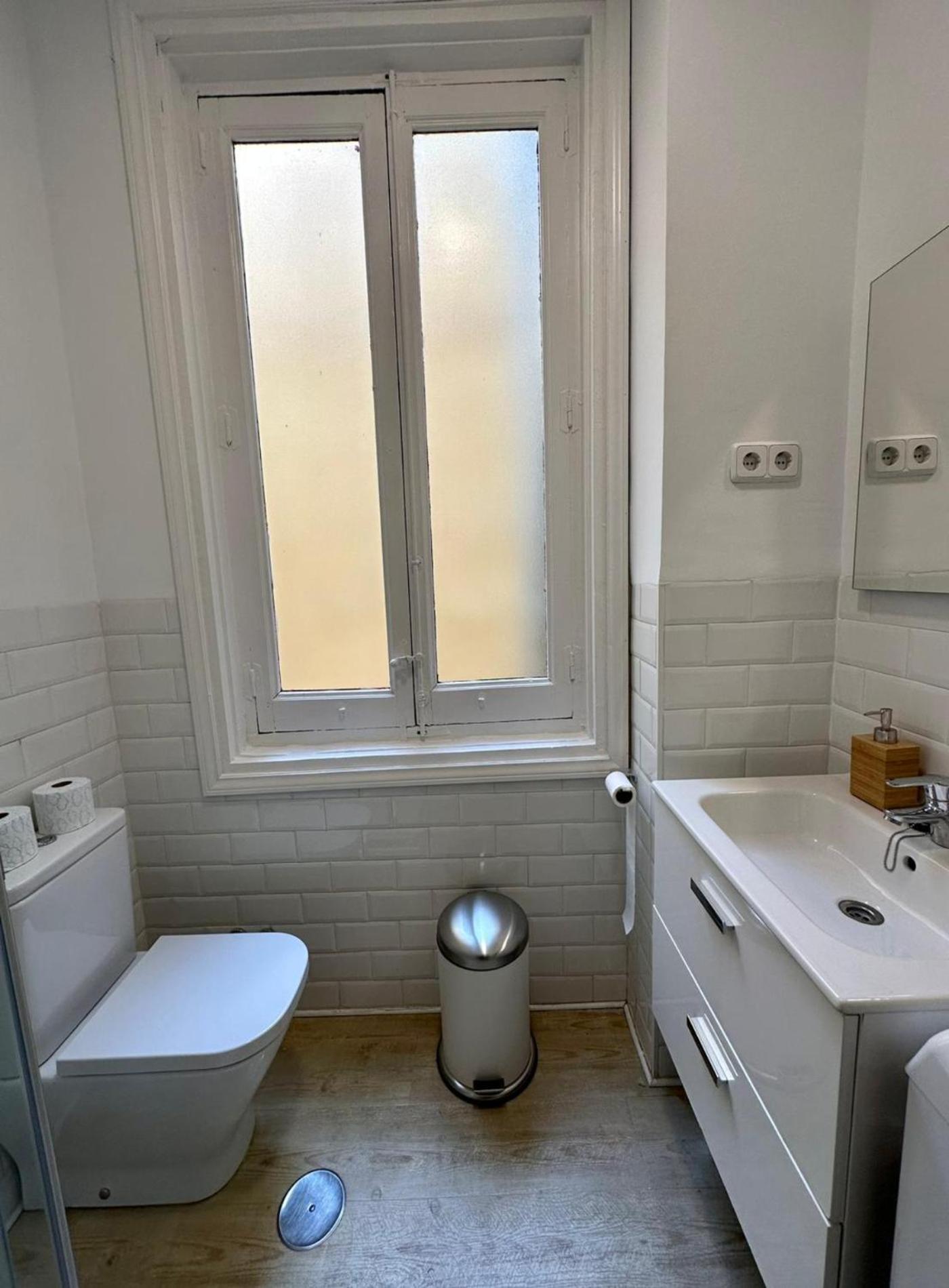 Loft 3pax En Huertas-cortes * Madrid