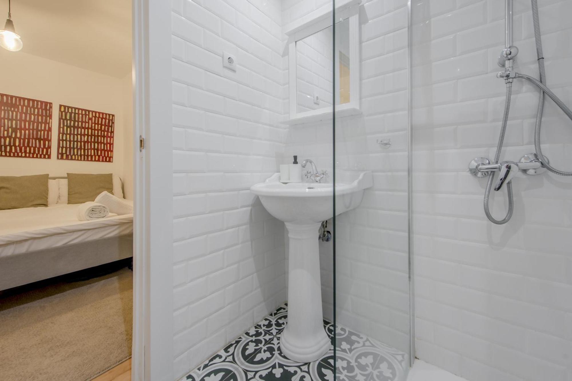 C-cabeza Cool 7 Al Lado De Tirso De Molina E1 Apartamento Madrid