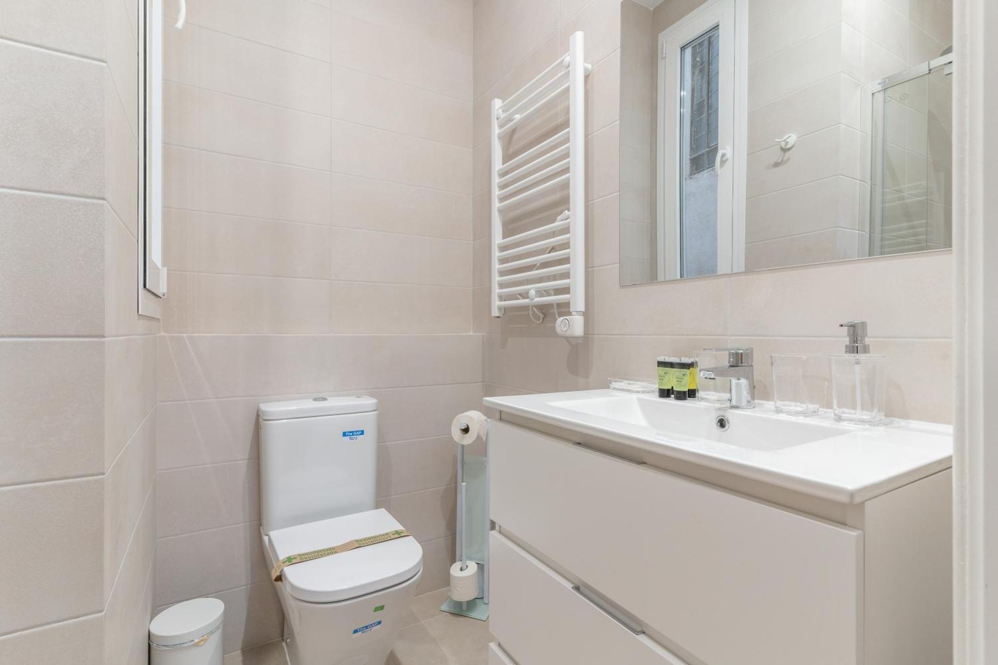 Spacious Central-3bedrooms 3bathrooms-sol * Madrid
