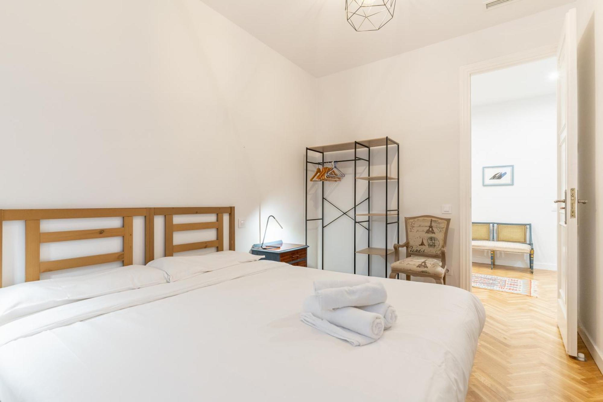 Spacious Central-3bedrooms 3bathrooms-sol *