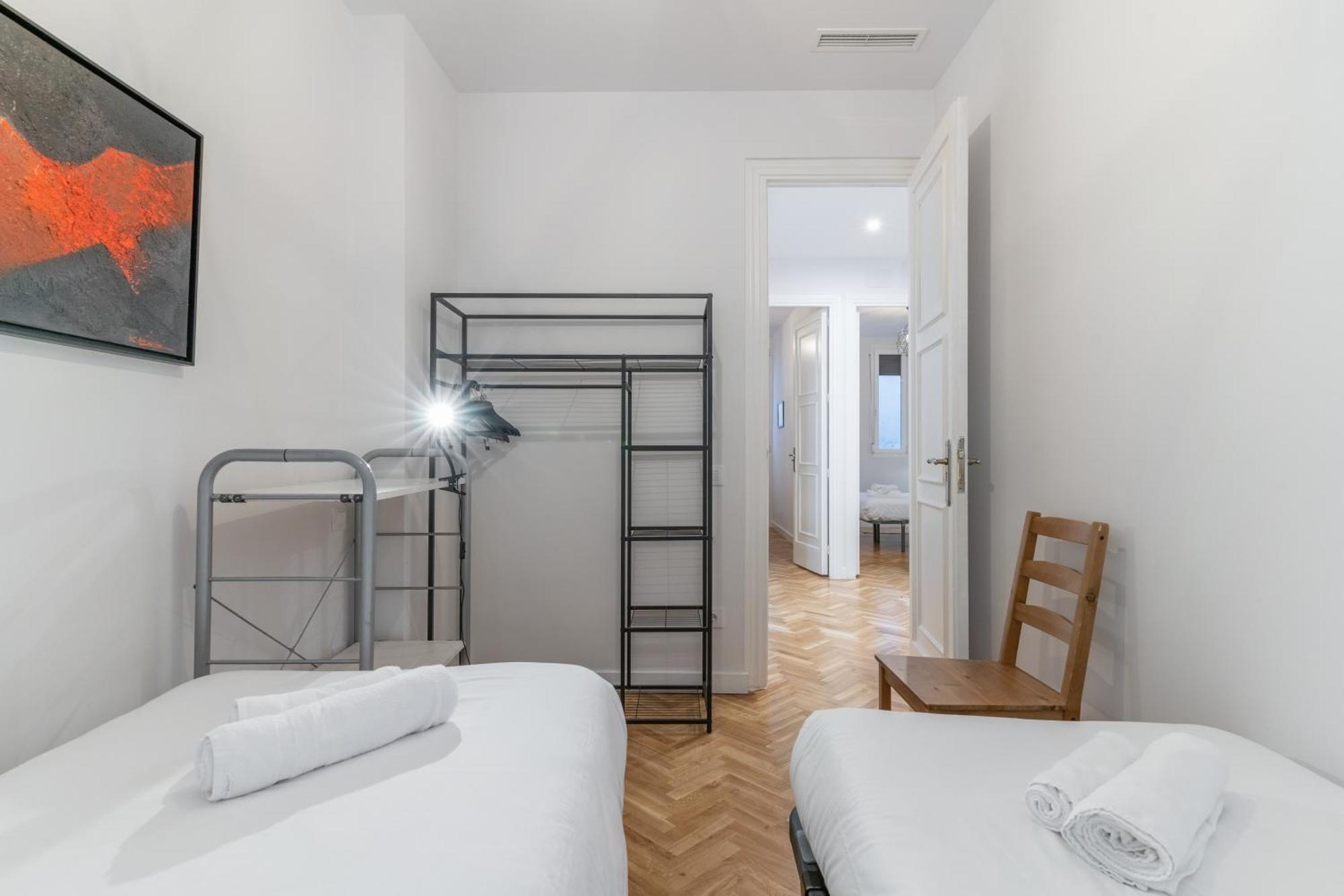 Spacious Central-3bedrooms 3bathrooms-sol