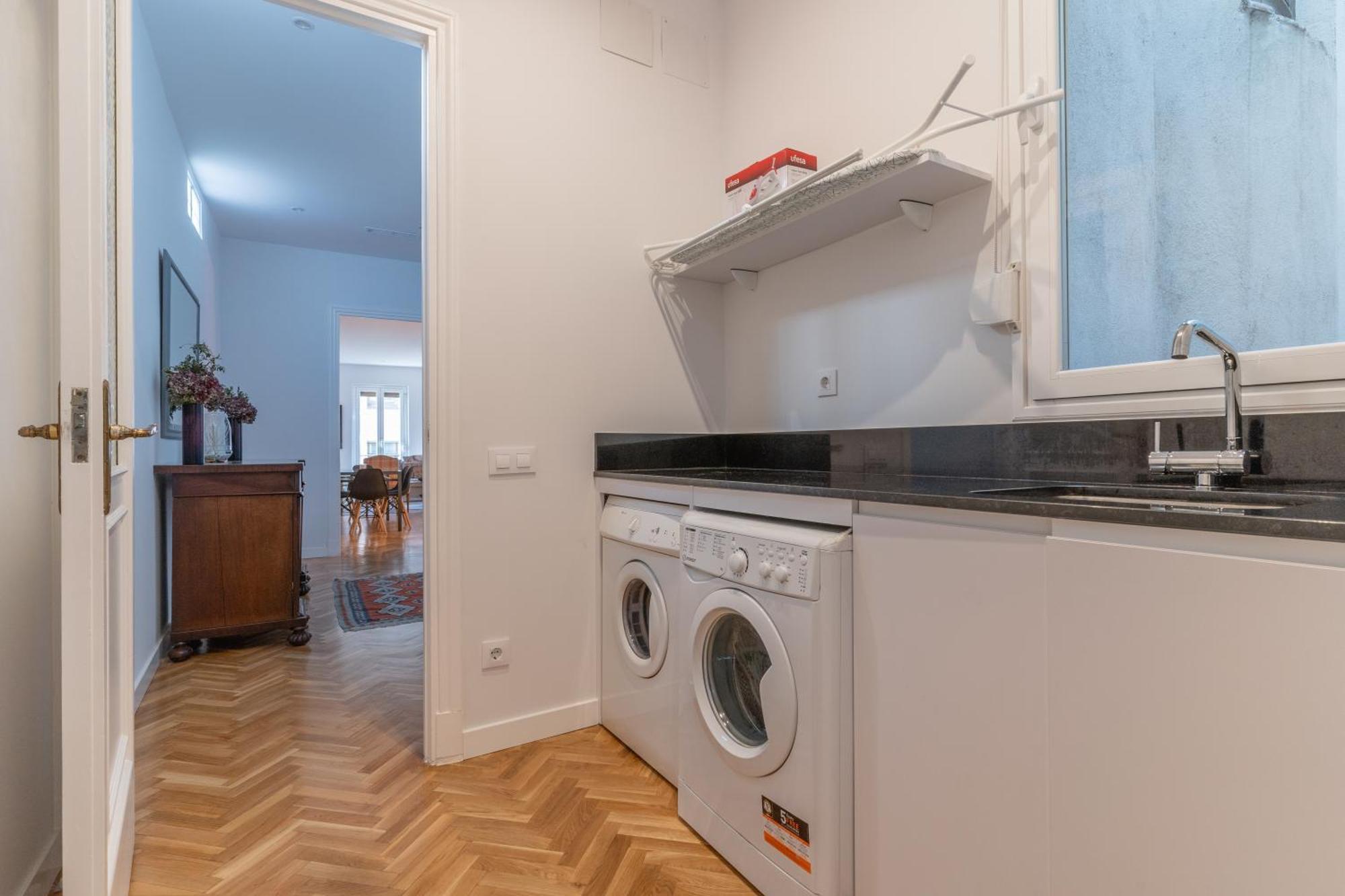 Spacious Central-3bedrooms 3bathrooms-sol Apartment Madrid