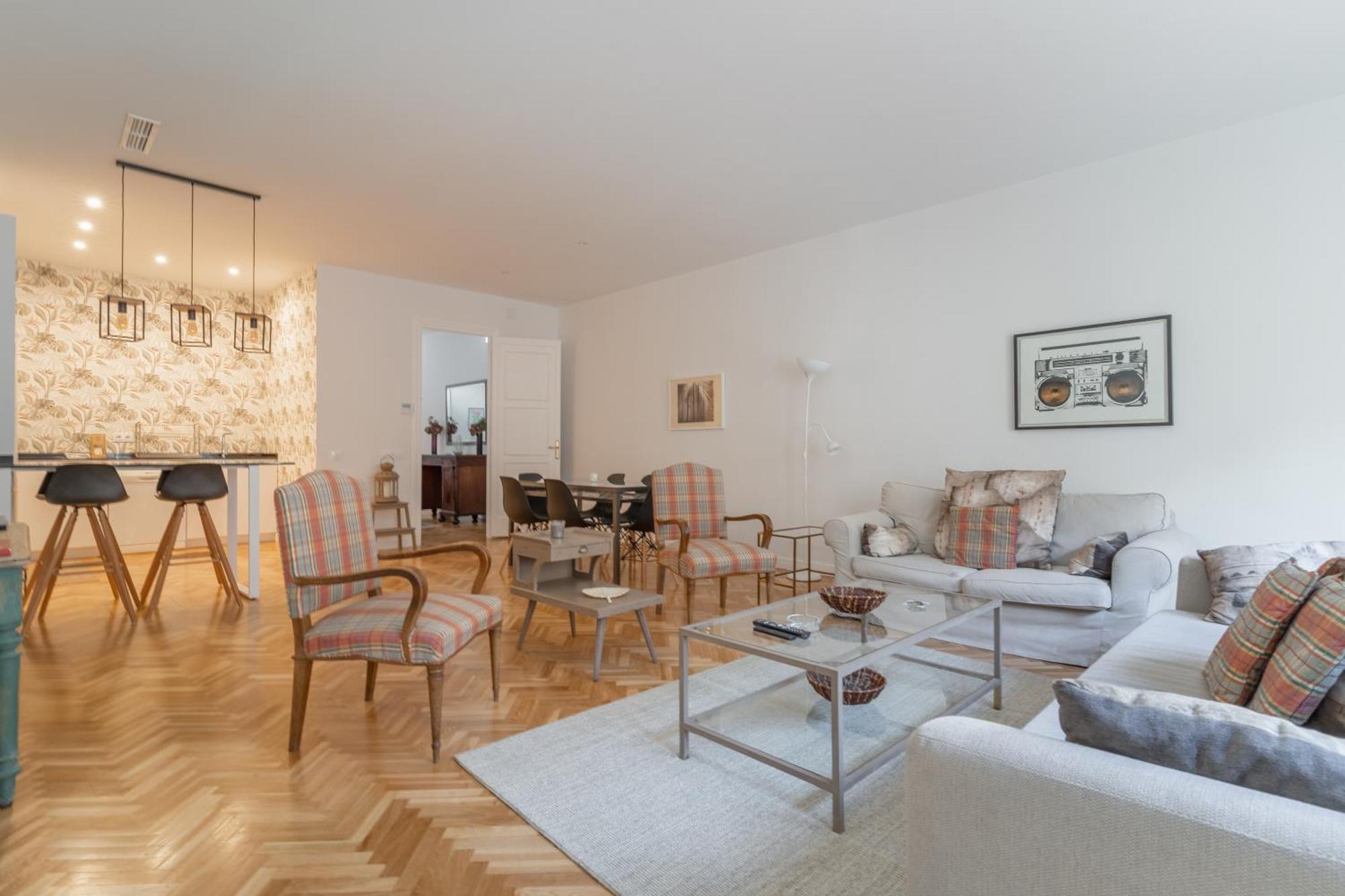 Spacious Central-3bedrooms 3bathrooms-sol * Madrid