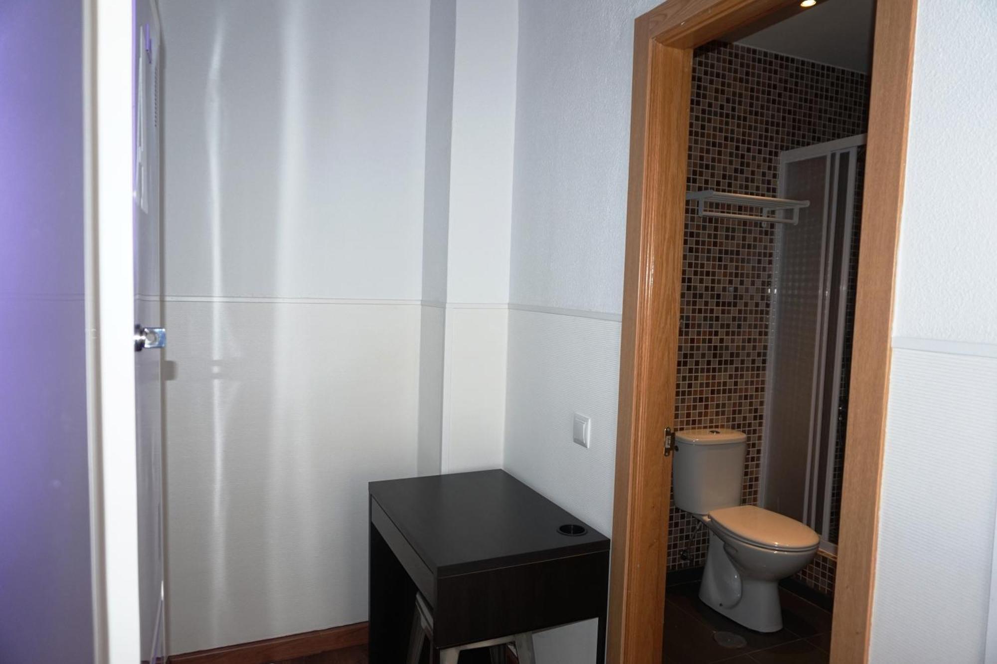 Far Atocha Hostal Madrid