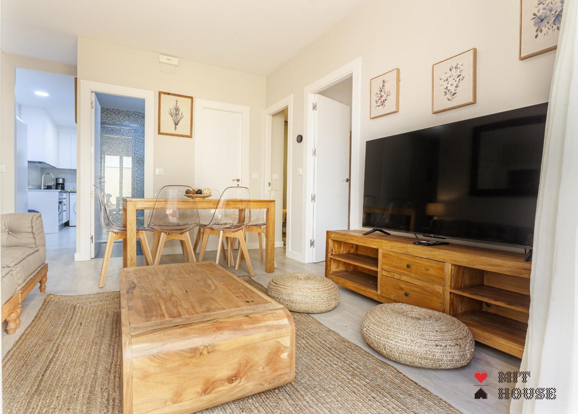 Mit House Latina En Apartamento