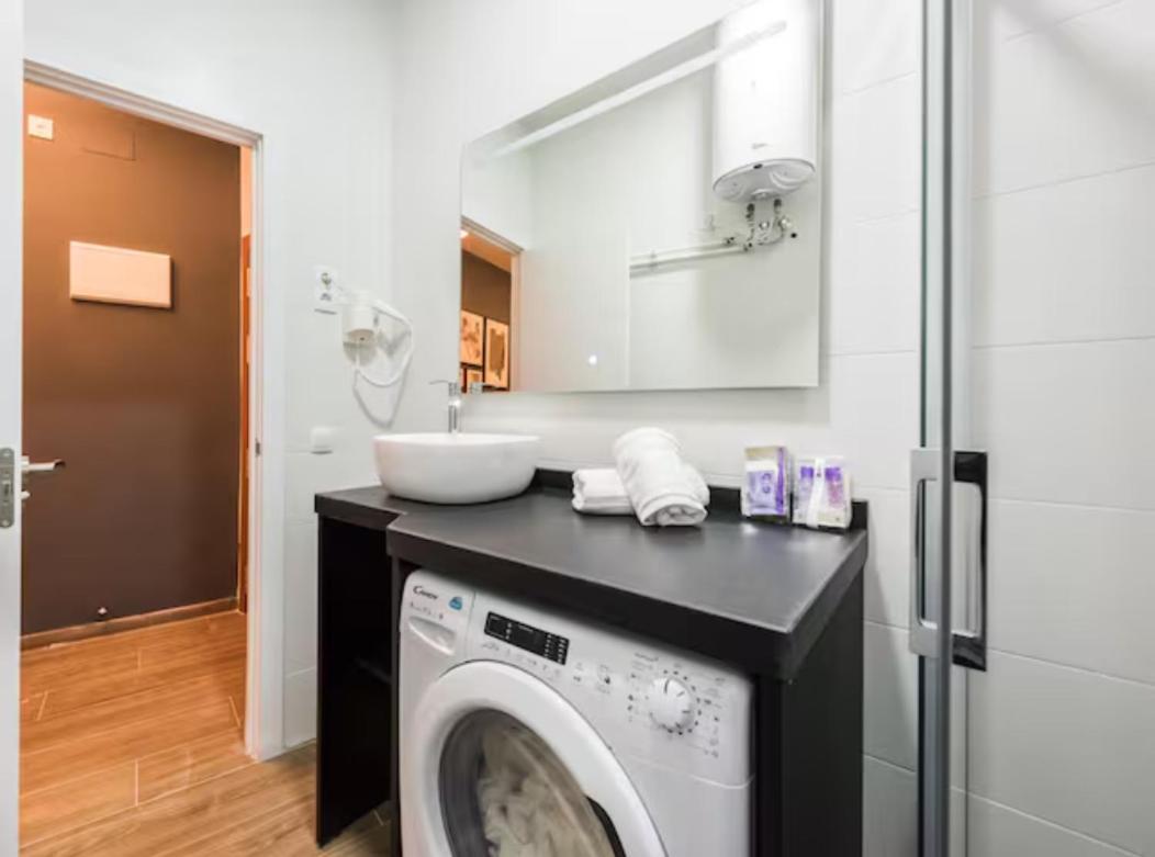 Modern Wterrace-1bedroom 1bathroom-lavapies Apartamento