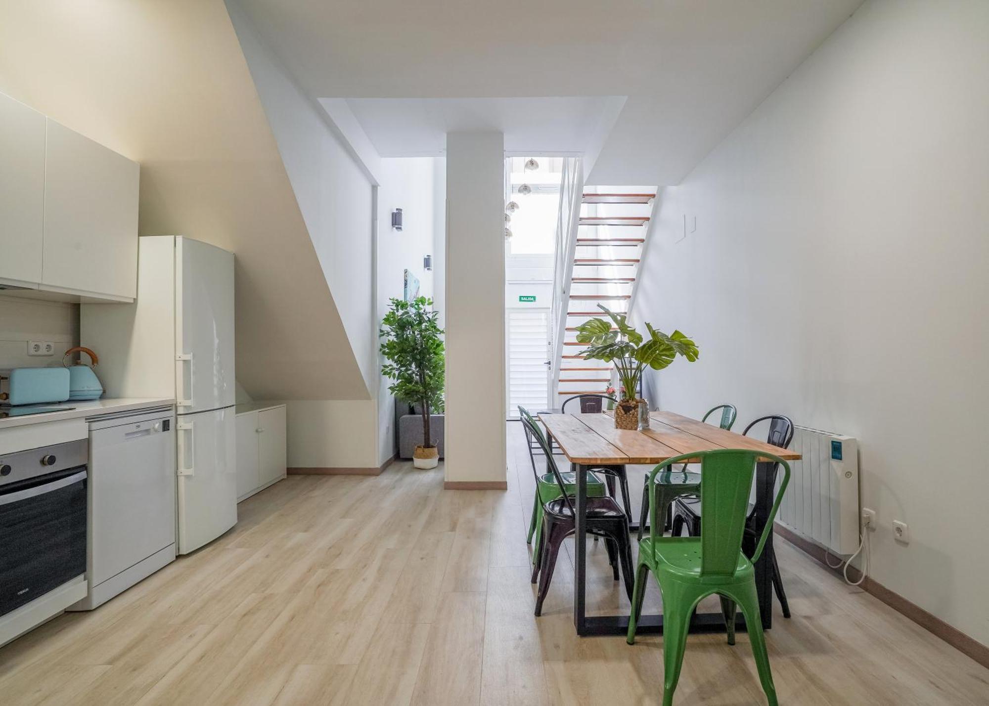 Modern Duplex-2bedrooms 1.5baths-delicias Apartamento