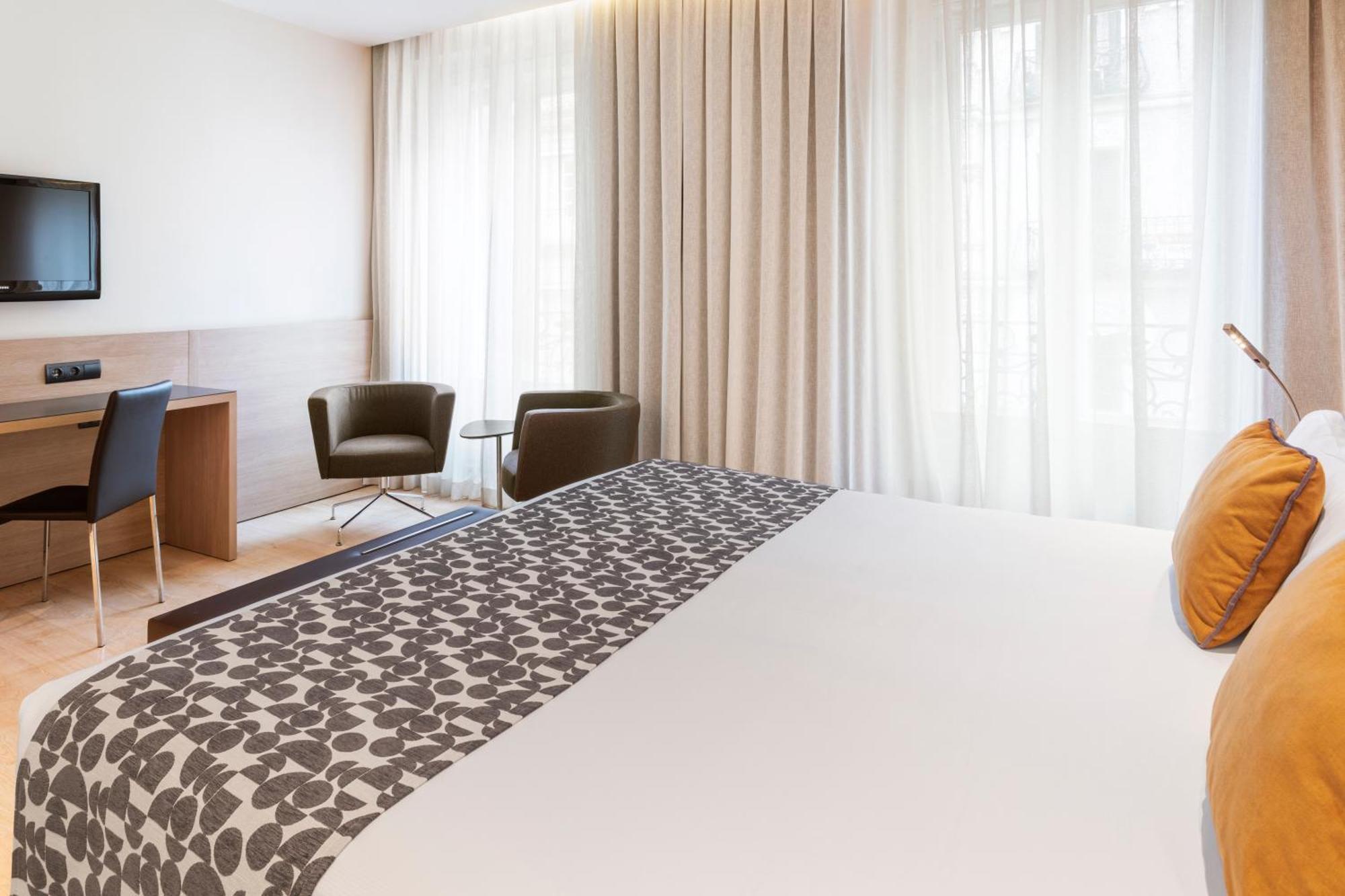 Hotel Catalonia Plaza Mayor 4*