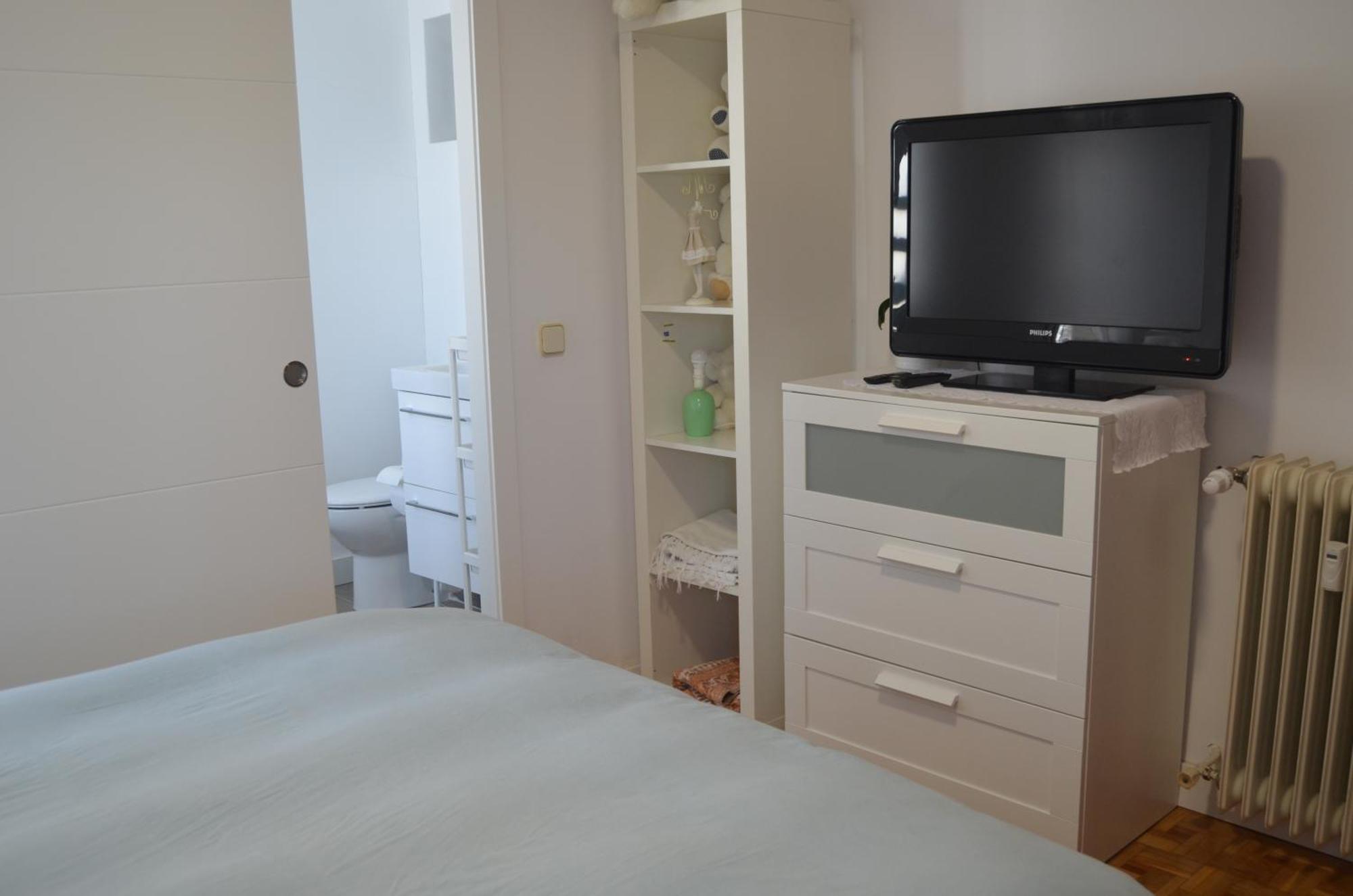Luxury Renovated With Terrace In * Madrid