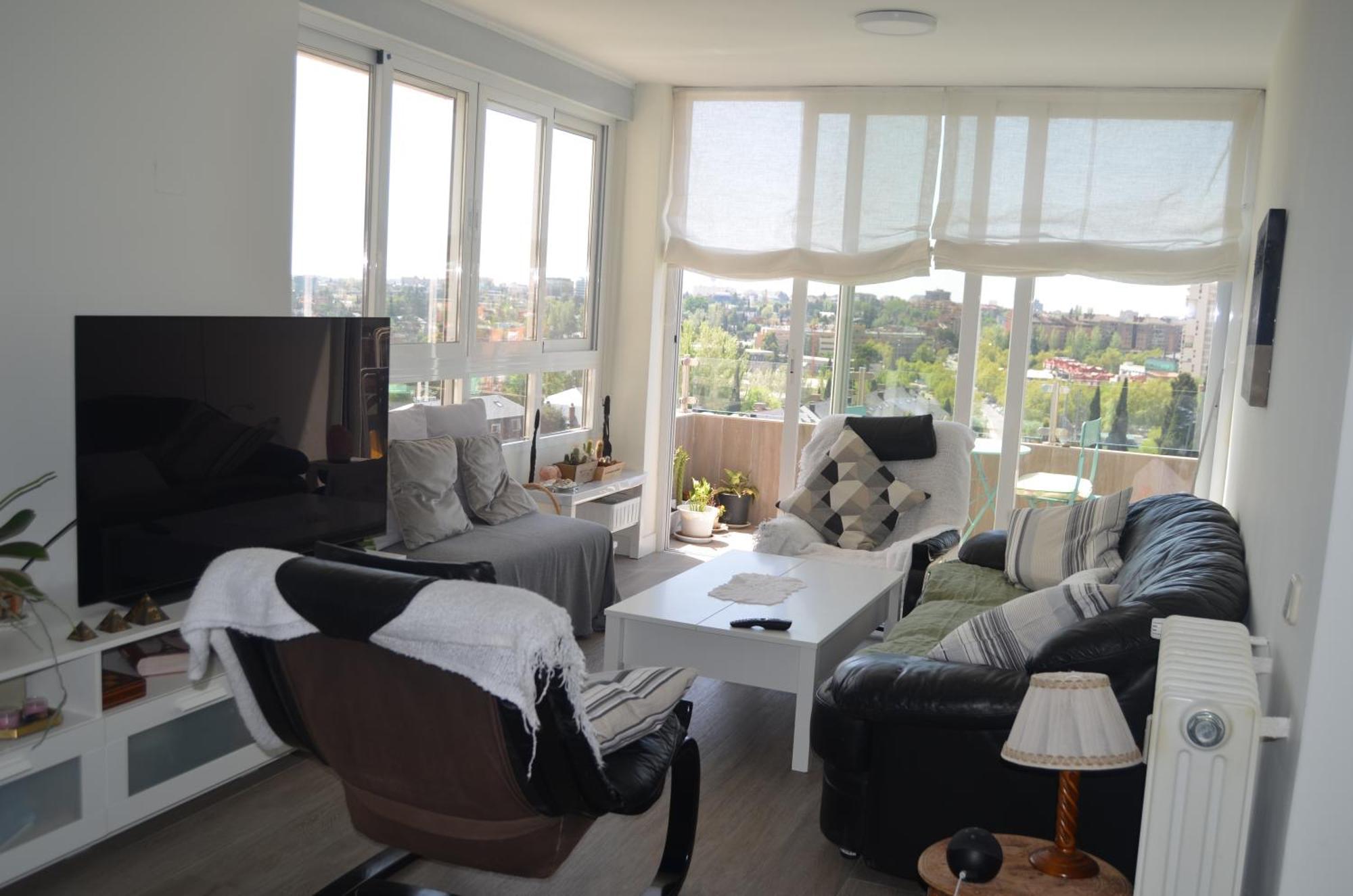 Luxury Renovated With Terrace In *