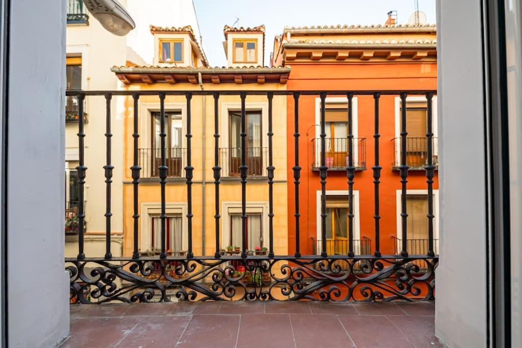 Malasana Viii Calle Jesus Del Valle 3br 3bh * Madrid