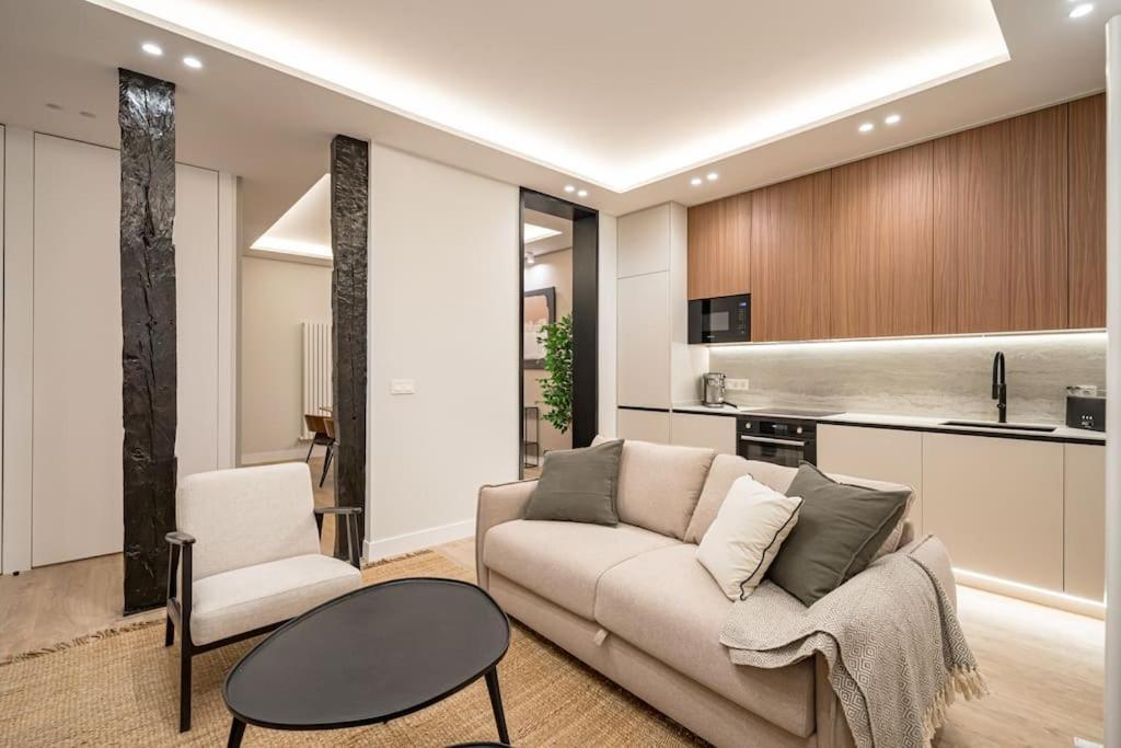 Malasana Viii Calle Jesus Del Valle 3br 3bh Madrid