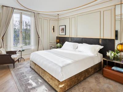 Mandarin Oriental, Ritz