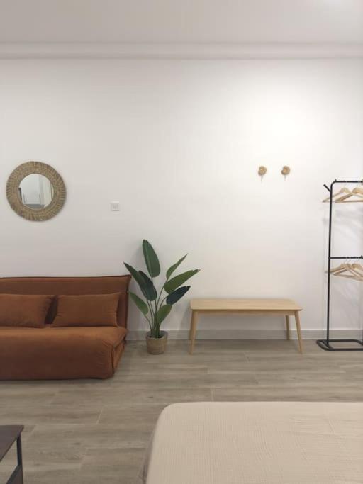 Strategic In With Terrace - Musas