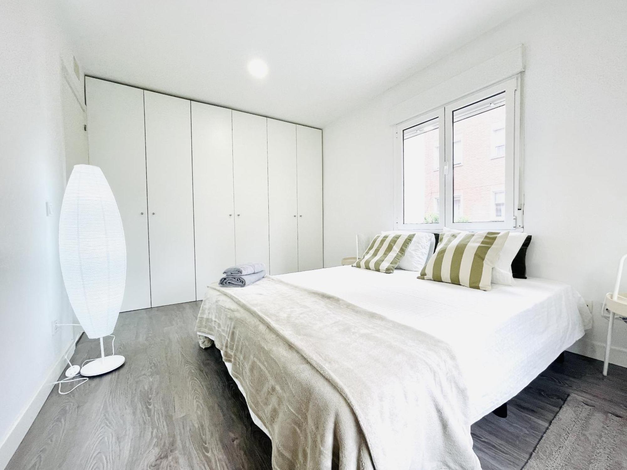 Dos Habs Urgel R3 Apartment Madrid