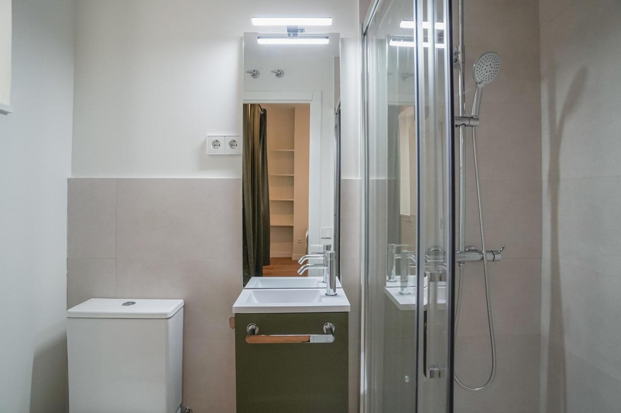 Modern Apartment-2bedrooms 2bathrooms-bernabeu