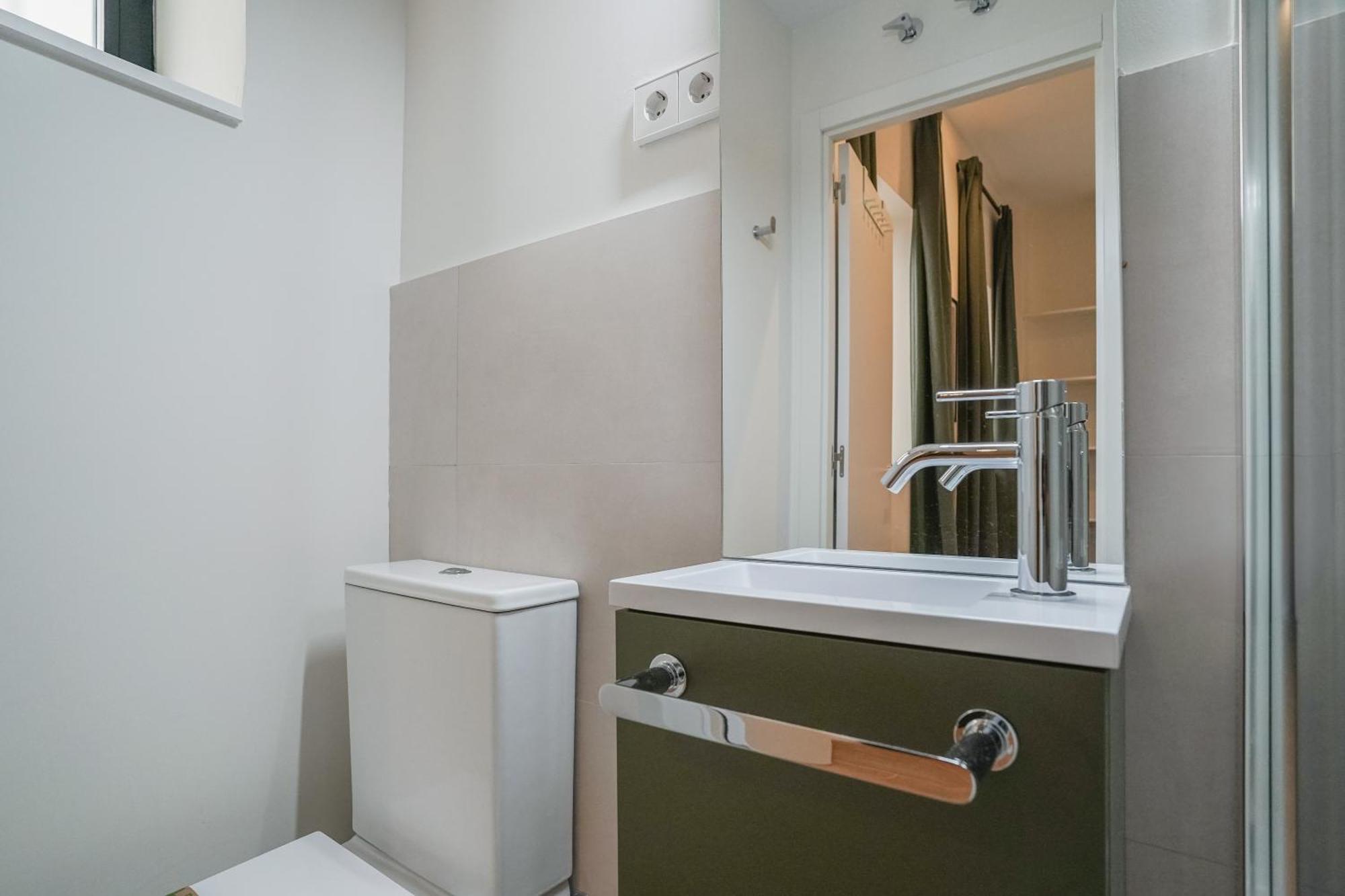 Modern Apartment-2bedrooms 2bathrooms-bernabeu Apartamento *