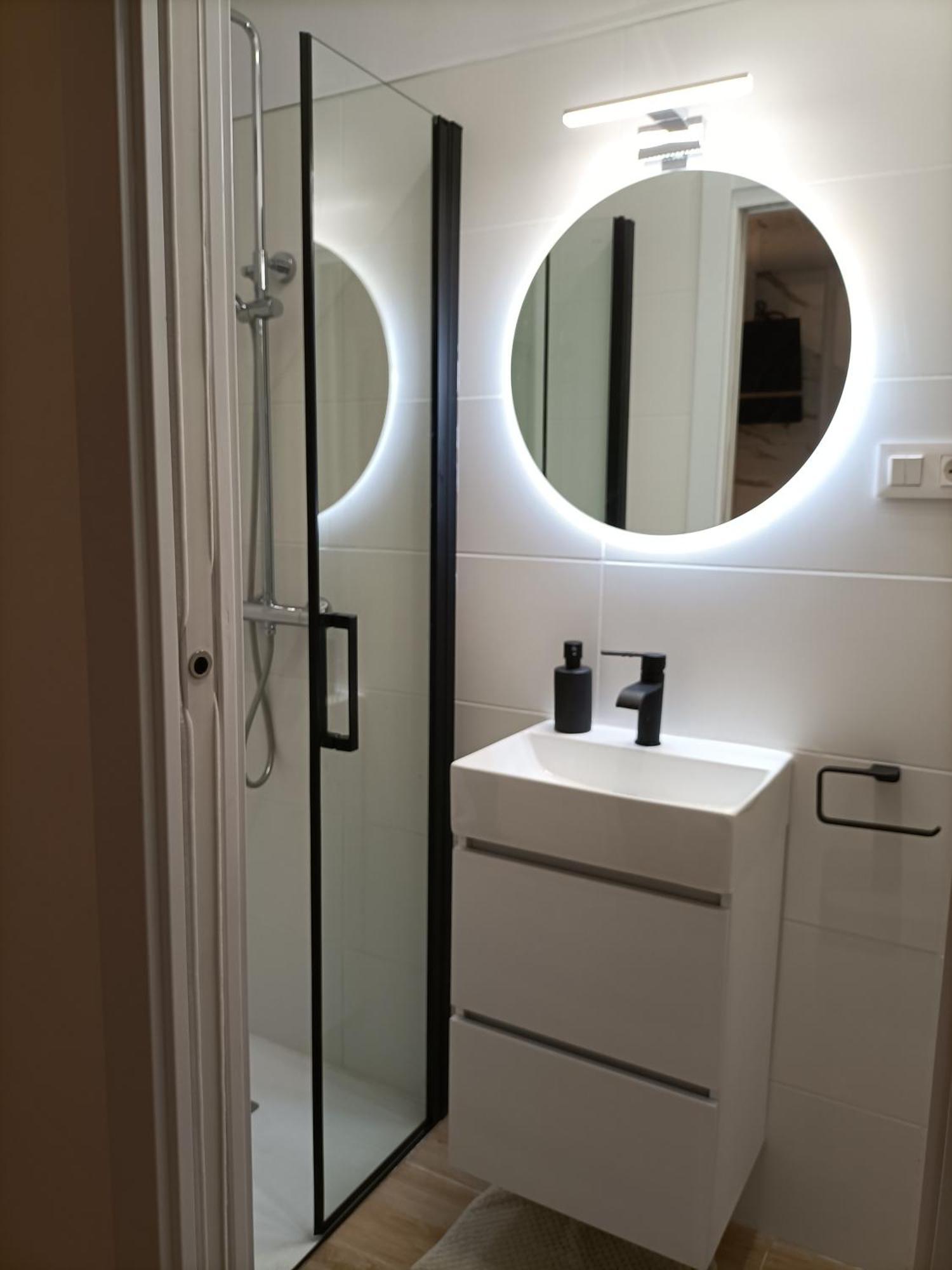 Apartamento Nuevo Y En El Centro De *