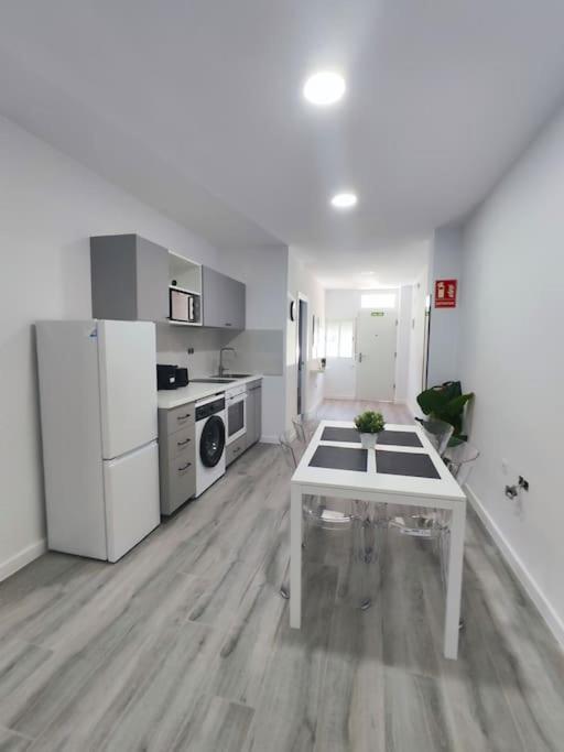 Santurce A1 Centro Wizink Feria Bernabeu Aeropuerto * Madrid