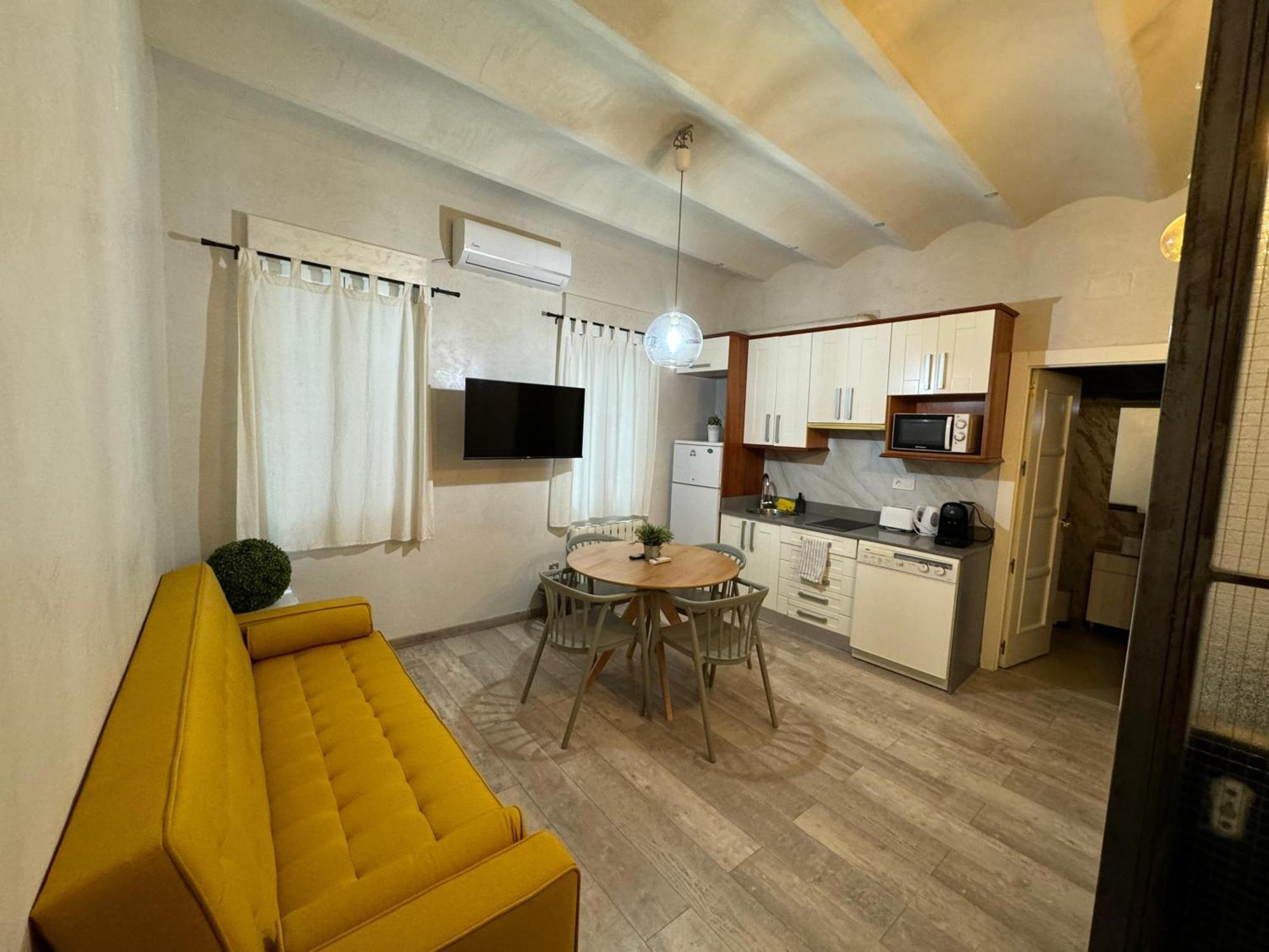 Apartment Ama Santa Ana *