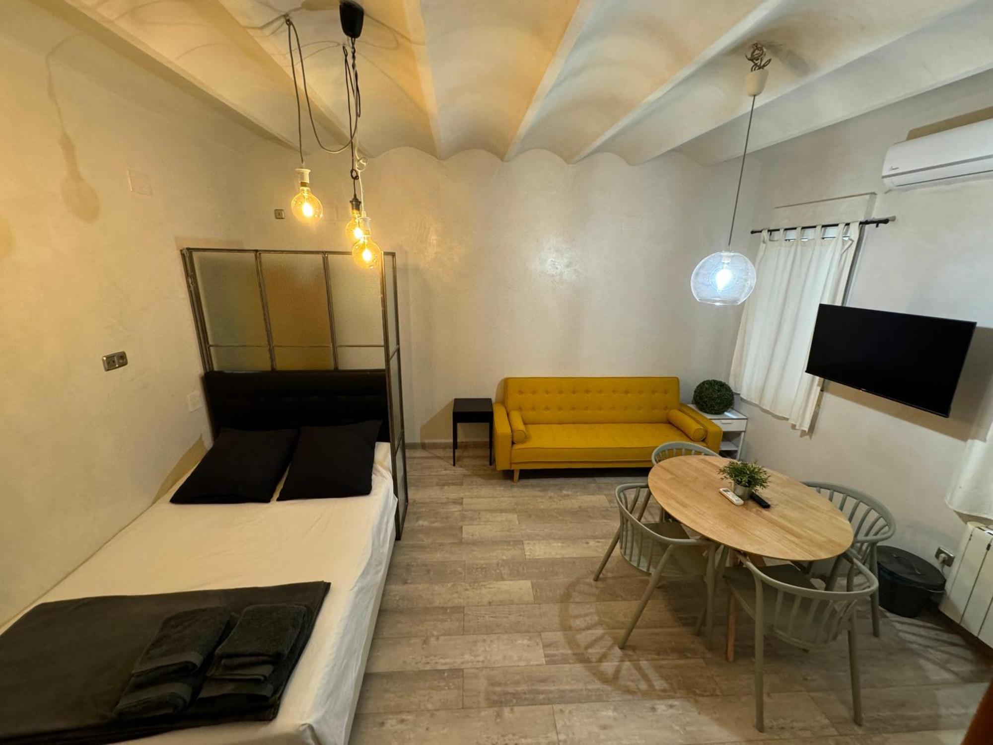 Apartment Ama Santa Ana Madrid