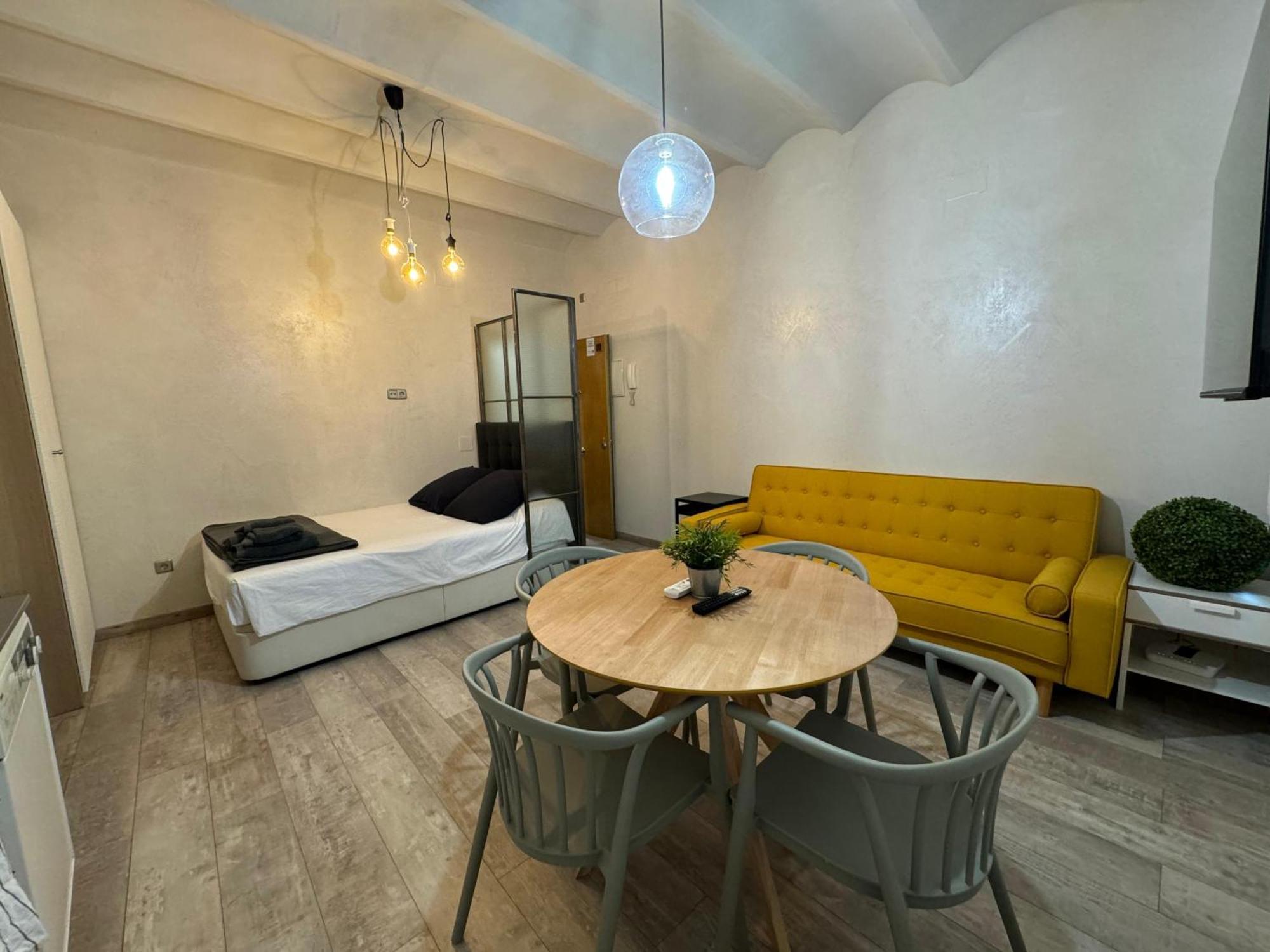 Ama Santa Ana Apartment Madrid