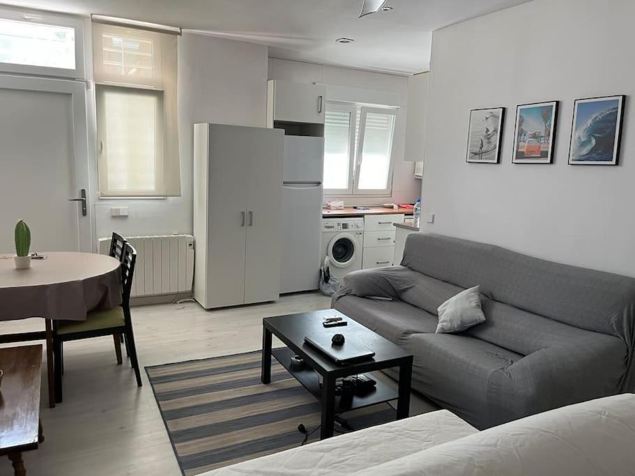 Alojamiento Completo A Pie De Calle Apartamento