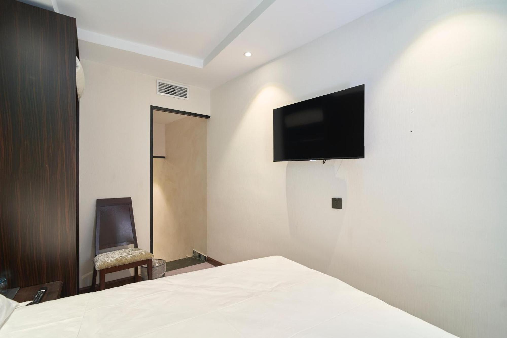 Menoir Dorsett Usera Hotel